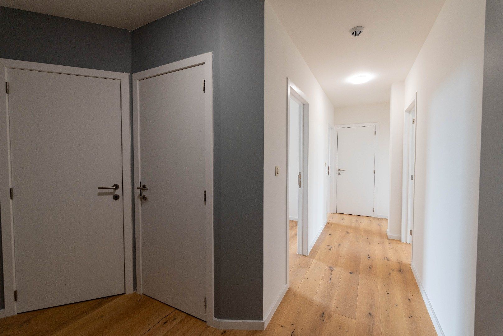 Prachtig gerenoveerd appartement in art deco gebouw foto 9