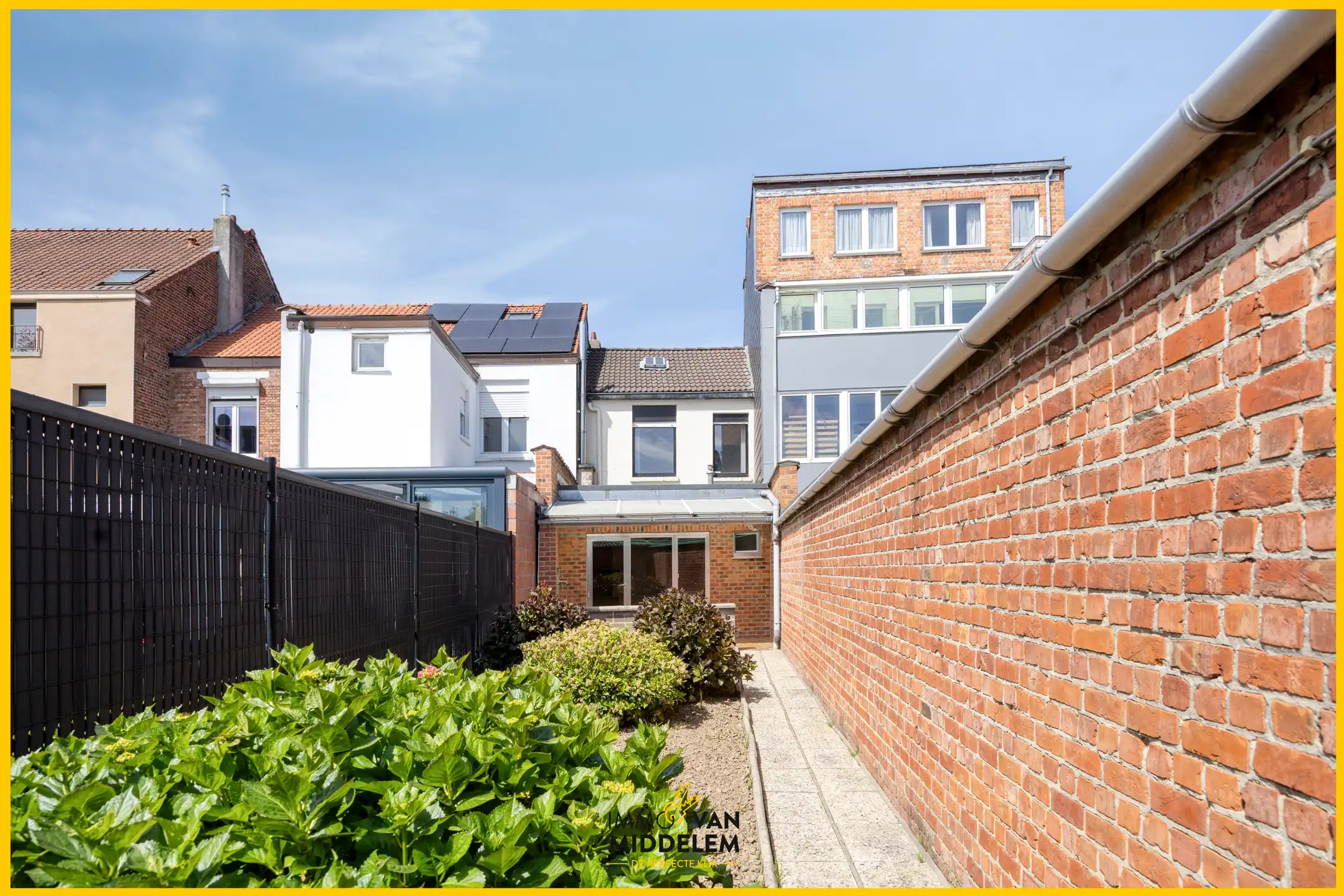 DEELS TE RENOVEREN 2-GEVEL WONING MET 2 SLAAPKAMERS EN TUIN foto 19