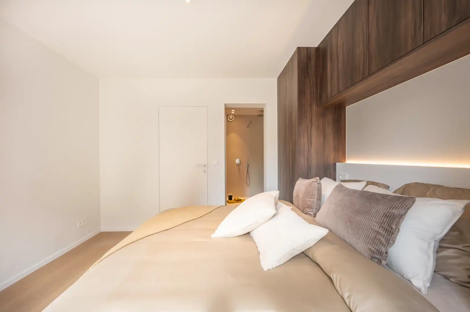Exclusief appartement op de Zeedijk met adembenemend frontaal zeezicht foto 13