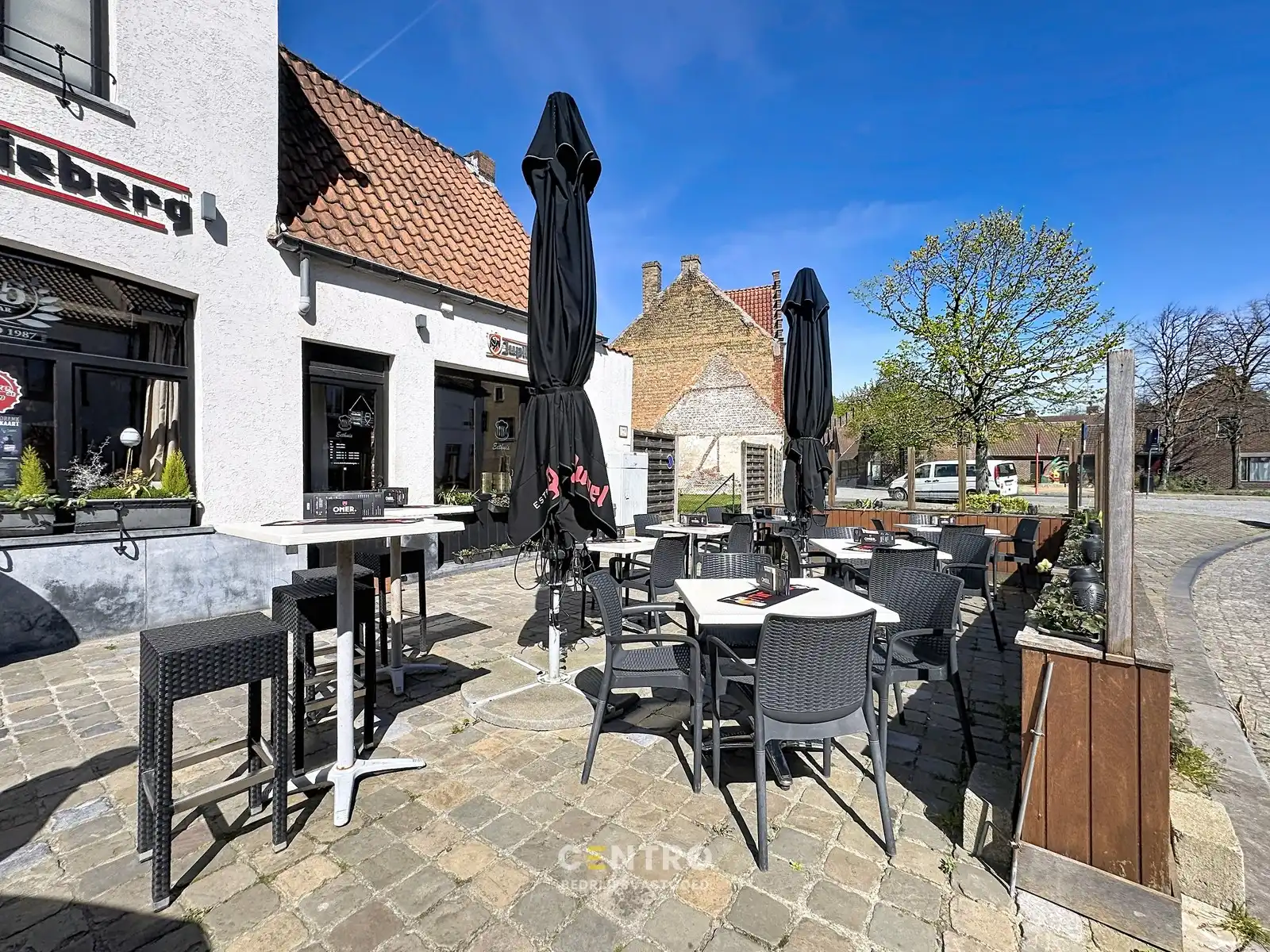 Unieke horecazaak te koop mét woongelegenheid (3 slpkms) en buitenterras in het toeristische hart van Brugge! foto 16