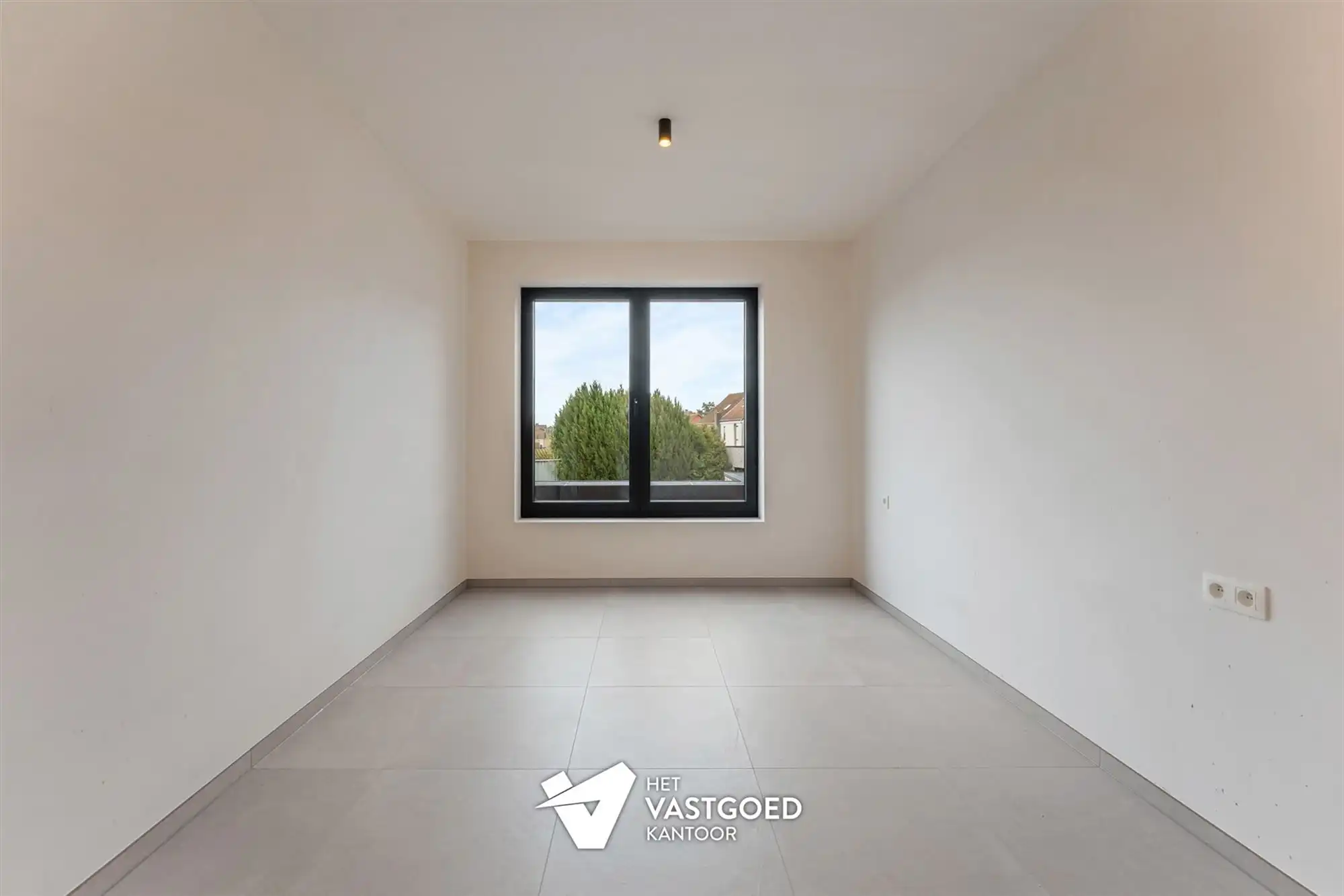 VOLLEDIG AFGEWERKTE NIEUWBOUWWONING OP CENTRALE LIGGING TE BERINGEN foto 7