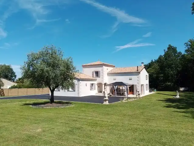 Instapklare villa op mooi perceel grond foto 18