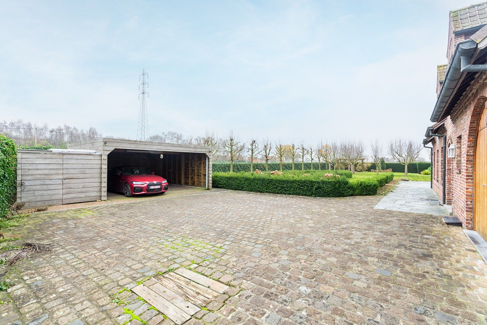 Charmante gezinswoning op 6.217 m² foto 28