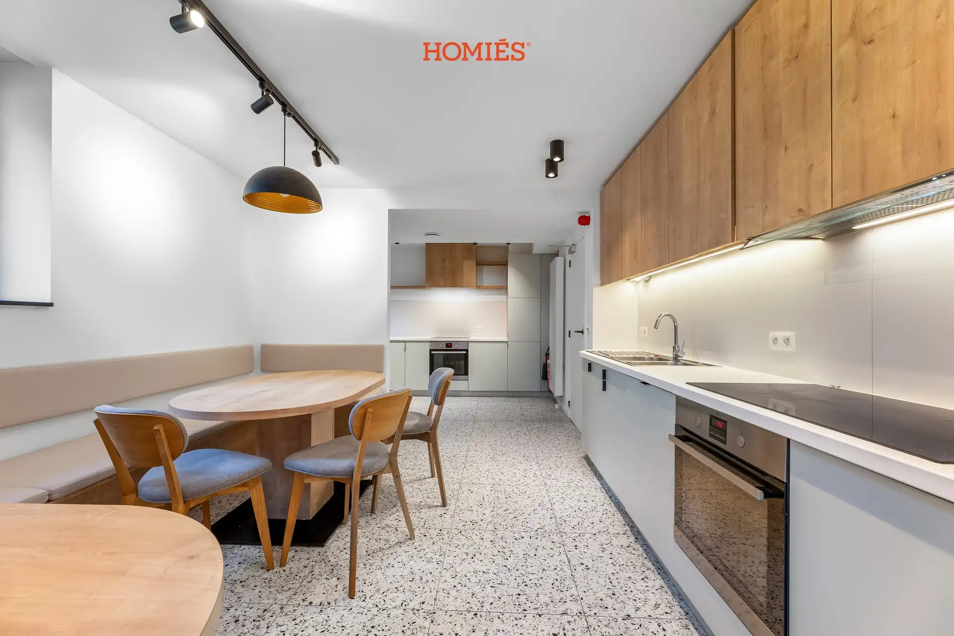 Prachtig studentengebouw met 16 units nabij Ladeuzeplein foto 10