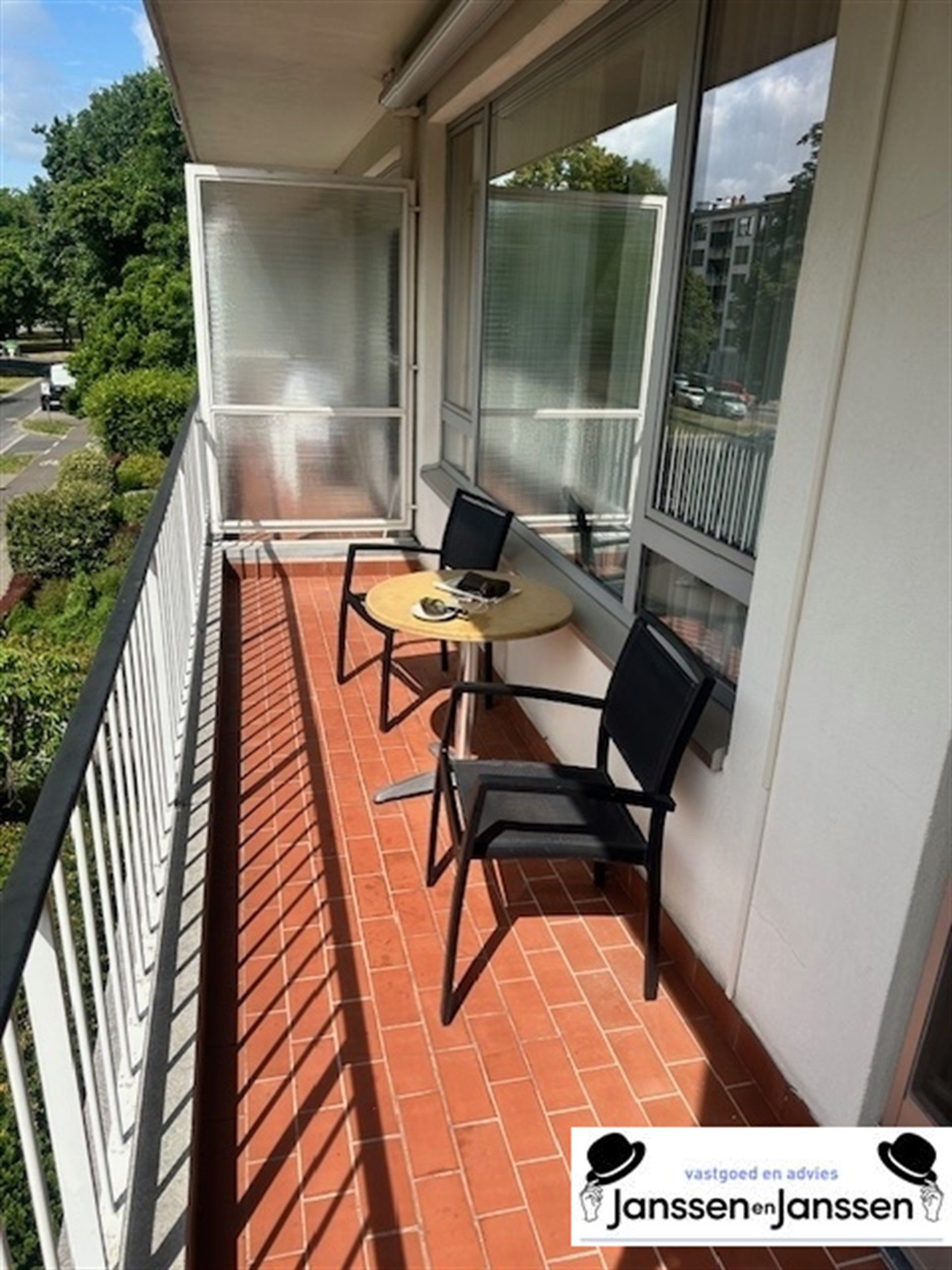 prachtig appartement in Wilrijk, een verborgen parel in de stad! foto 8
