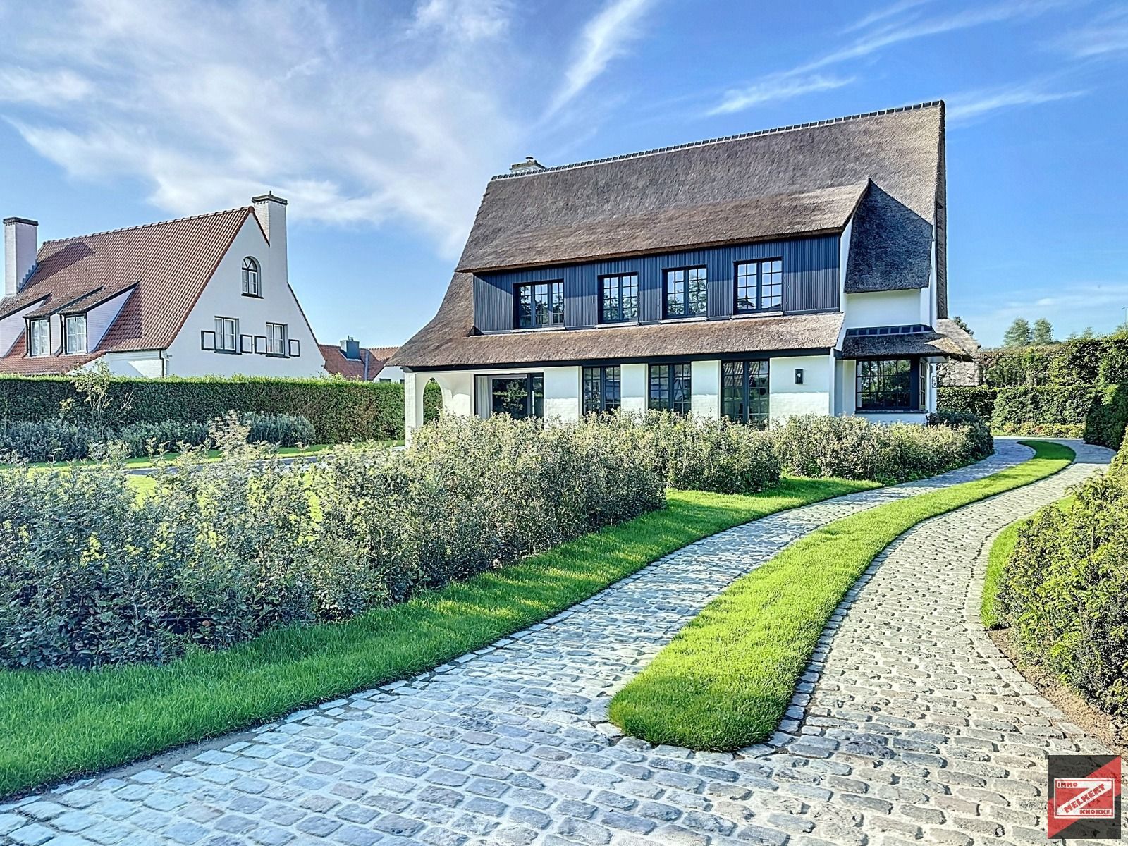 Villa te koop foto {{pictureIndex}}