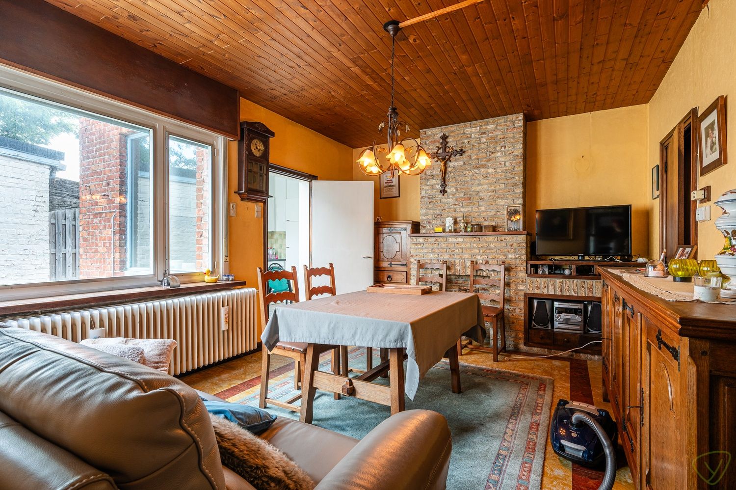 Woning met winkelruimte te koop in het centrum van Ursel foto 6