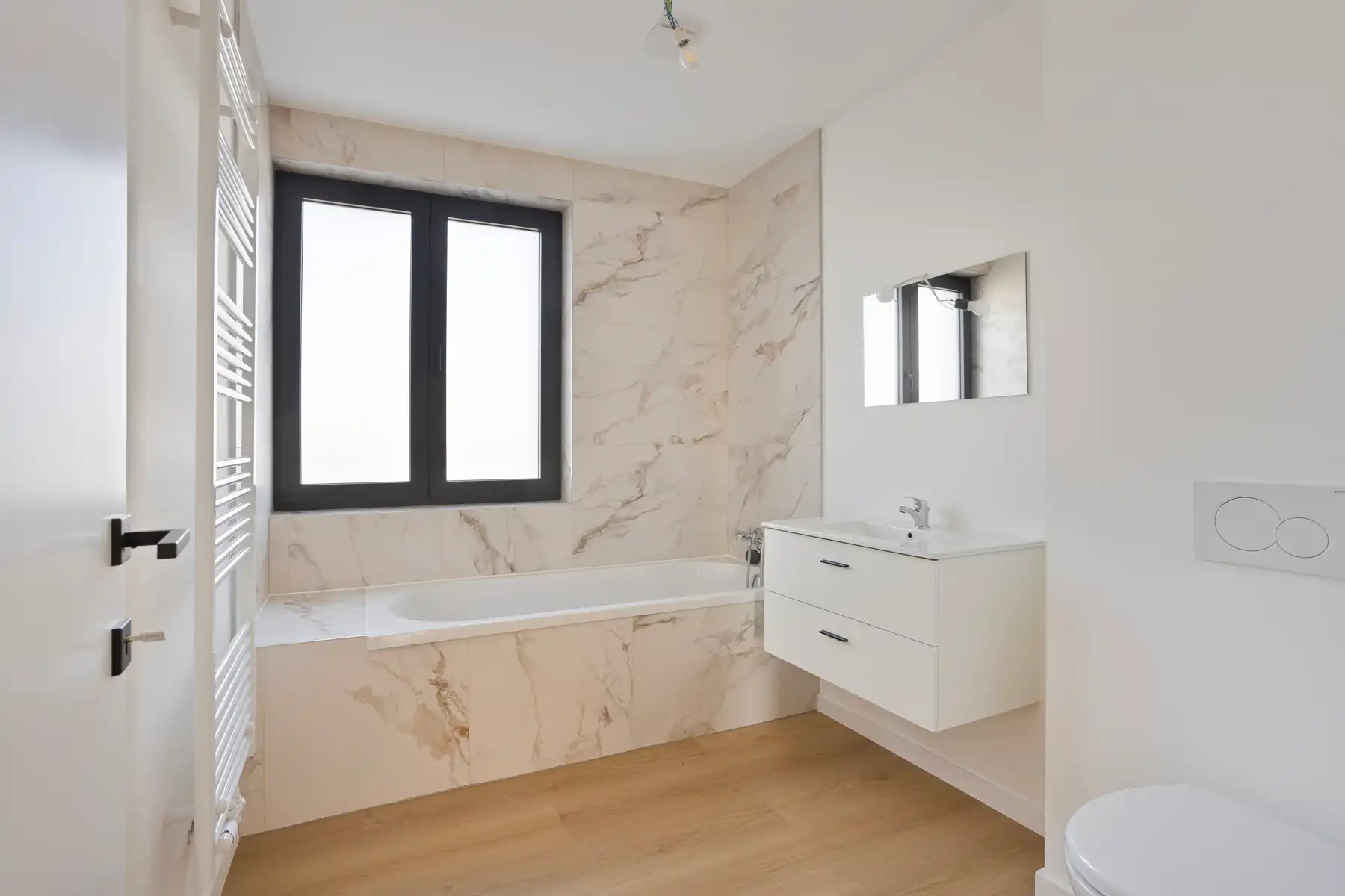 Volledig vernieuwde woning met 3 slaapkamers foto 17