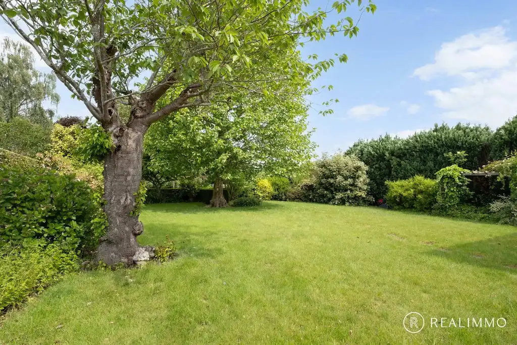 Te renoveren alleenstaande woning met tal van troeven! foto 18