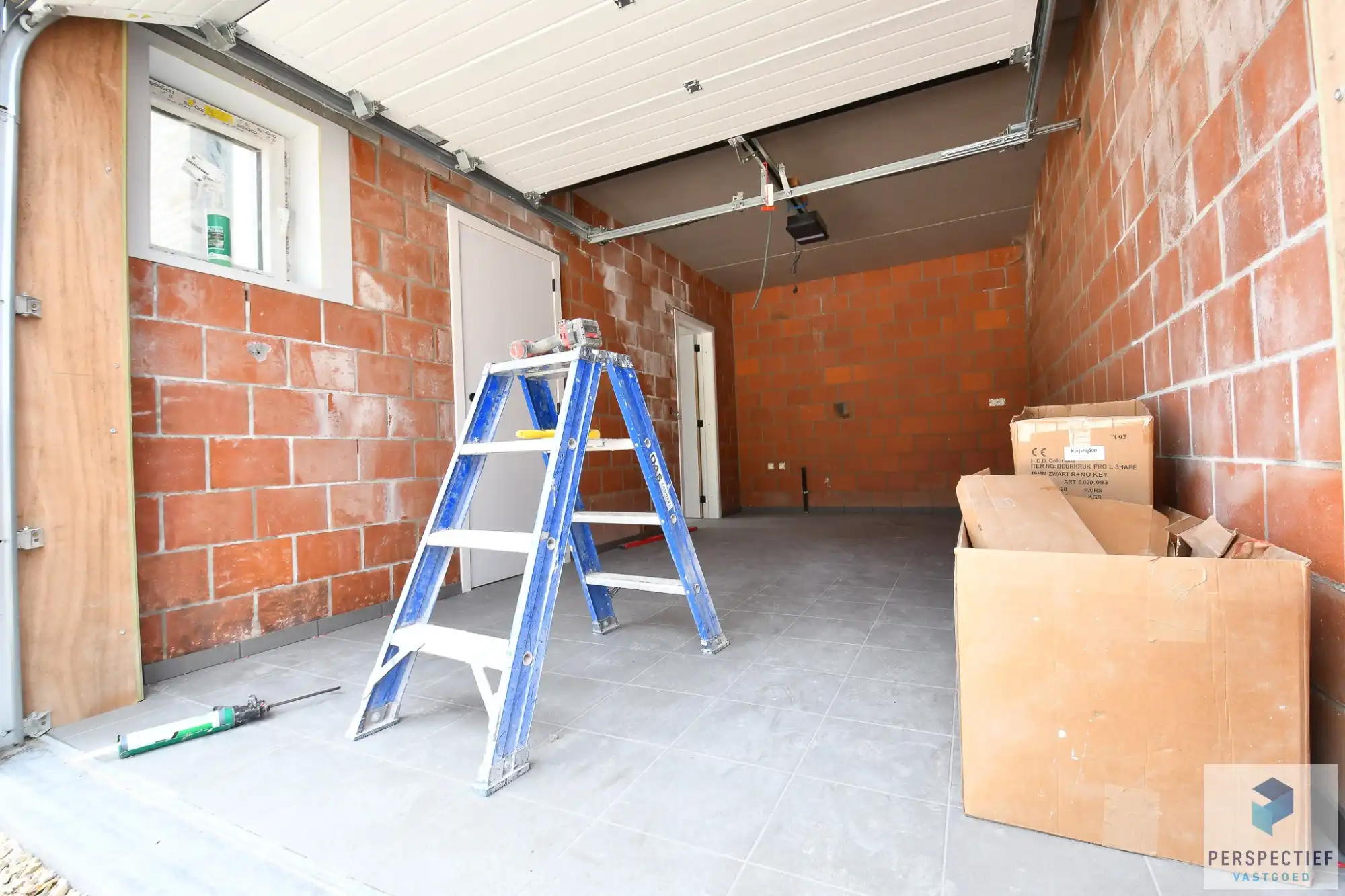 Rustig gelegen afgewerkte moderne nieuwbouwwoning (BEN) met garage en tuin foto 21