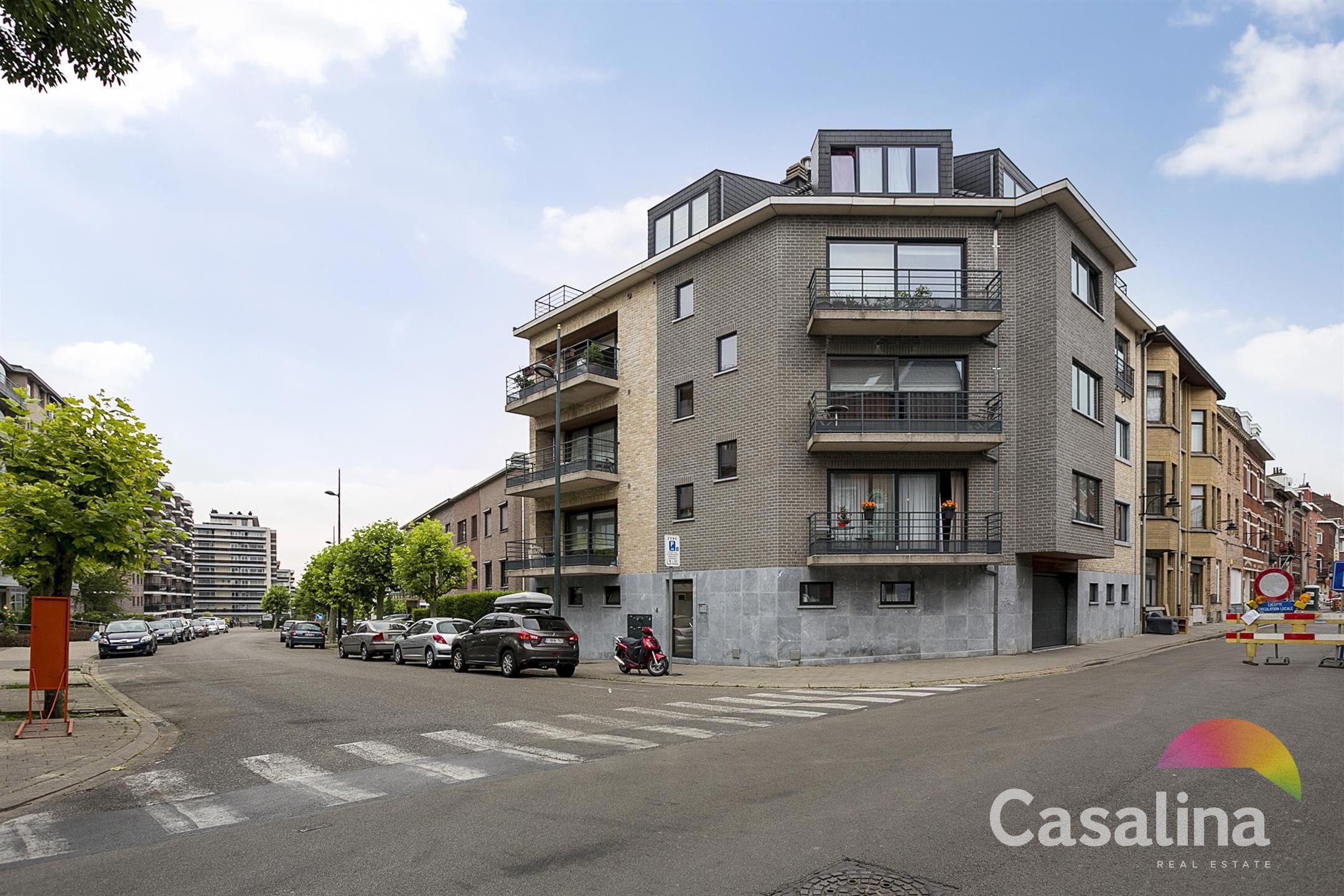 Moderne duplex 95m² met terras, parking en kelder foto 31