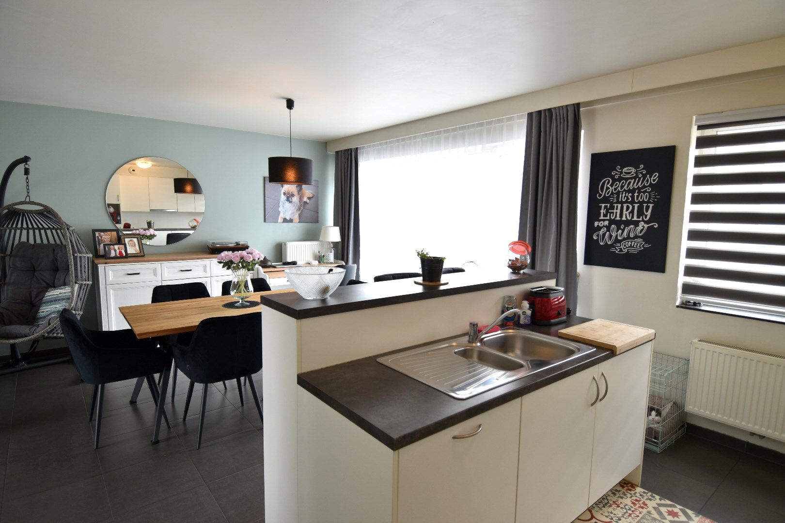 Instapklaar 2-slaapkamerappartement op toplocatie nabij het centrum van Kortrijk foto 3