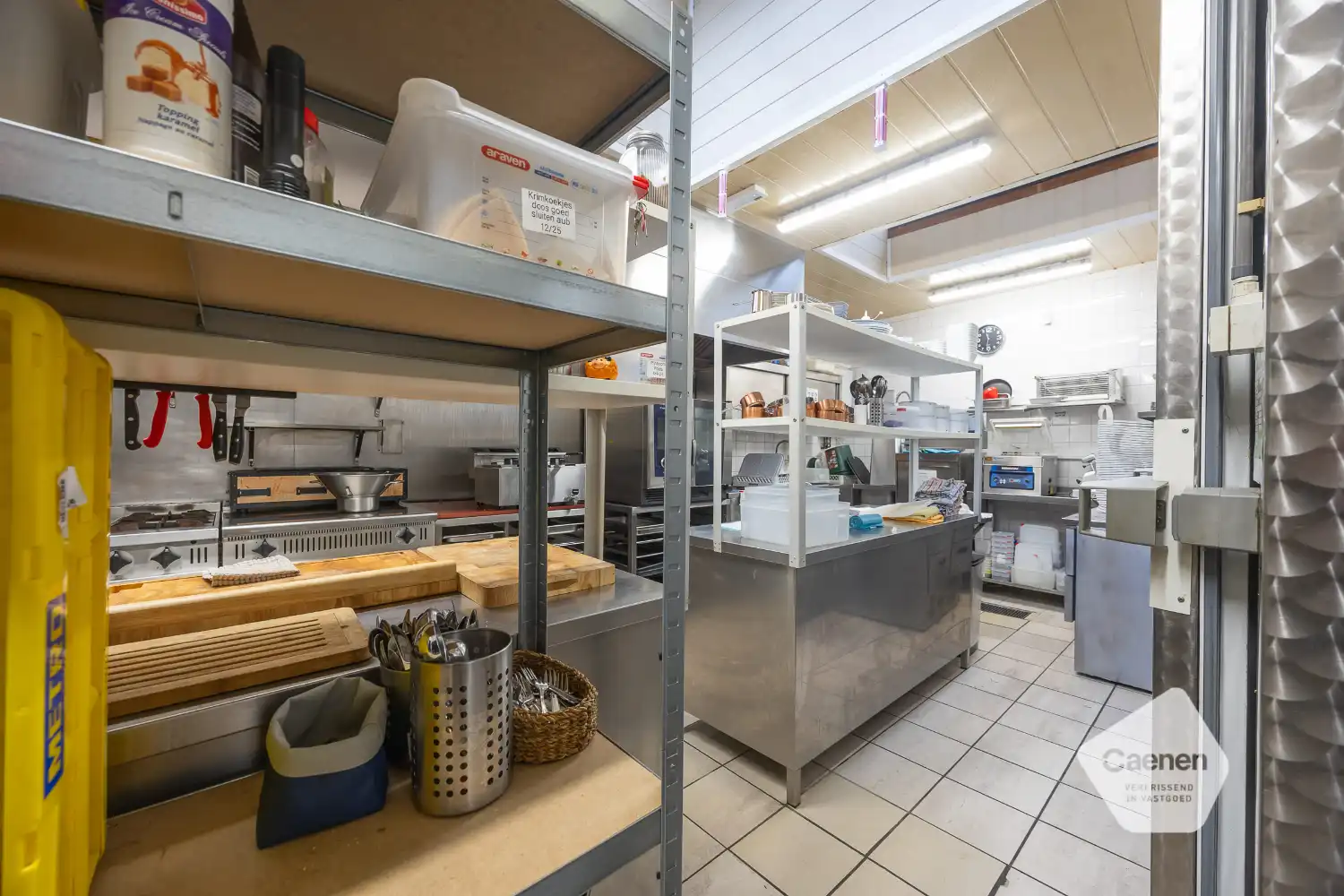 Handelspand met woonst in centrum van Westende foto 16