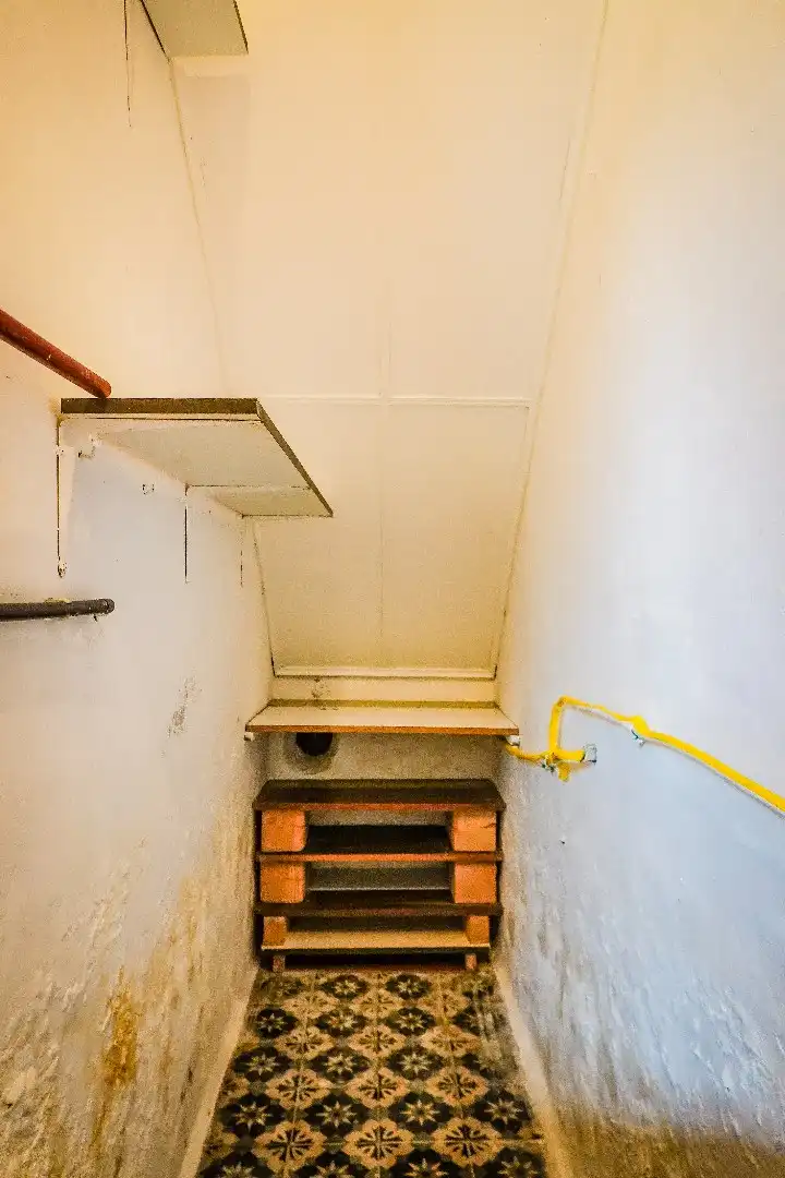 Charmante vrijstaande woning met 5 slaapkamers, ruime tuin en grote garage foto 7
