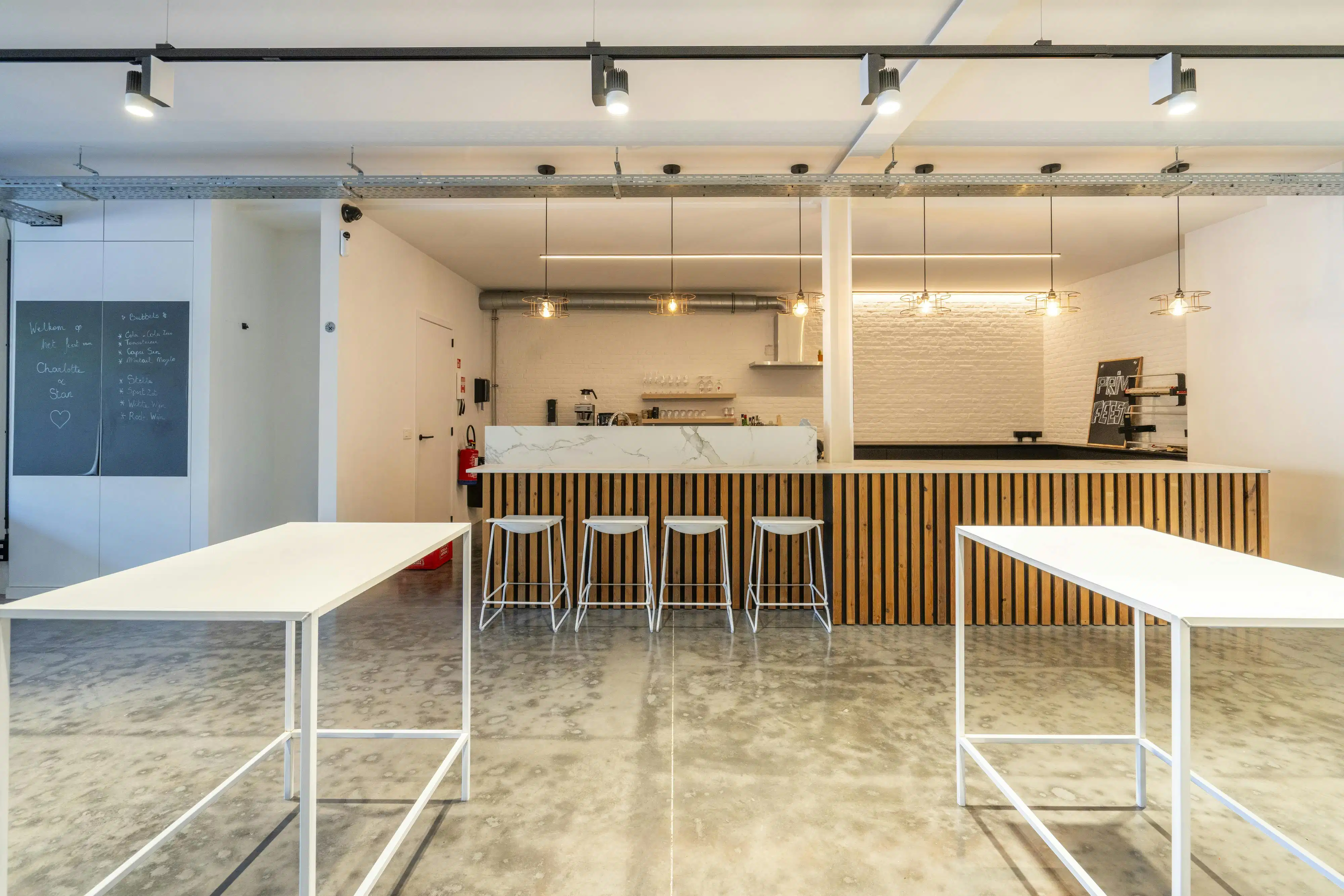 Prachtig gerenoveerde herenwoning te koop met uitweg  foto 24