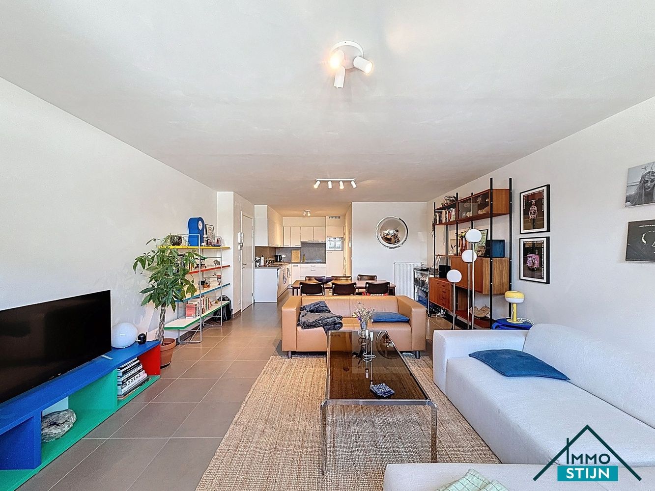 Instapklaar gelijkvloers appartement met tuin foto 2