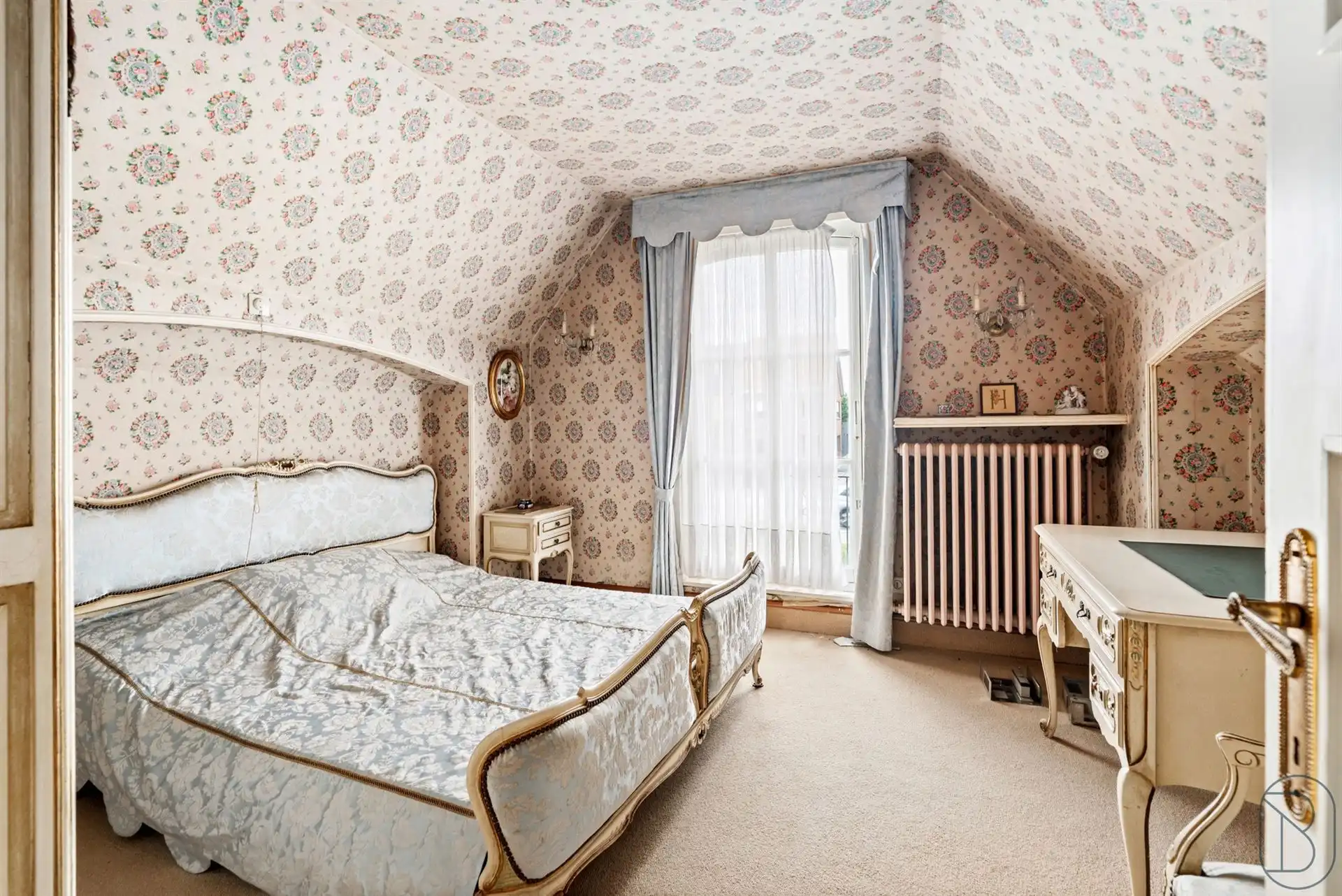 Te renoveren/af te breken villa met vergunning voor 8 app. foto 14