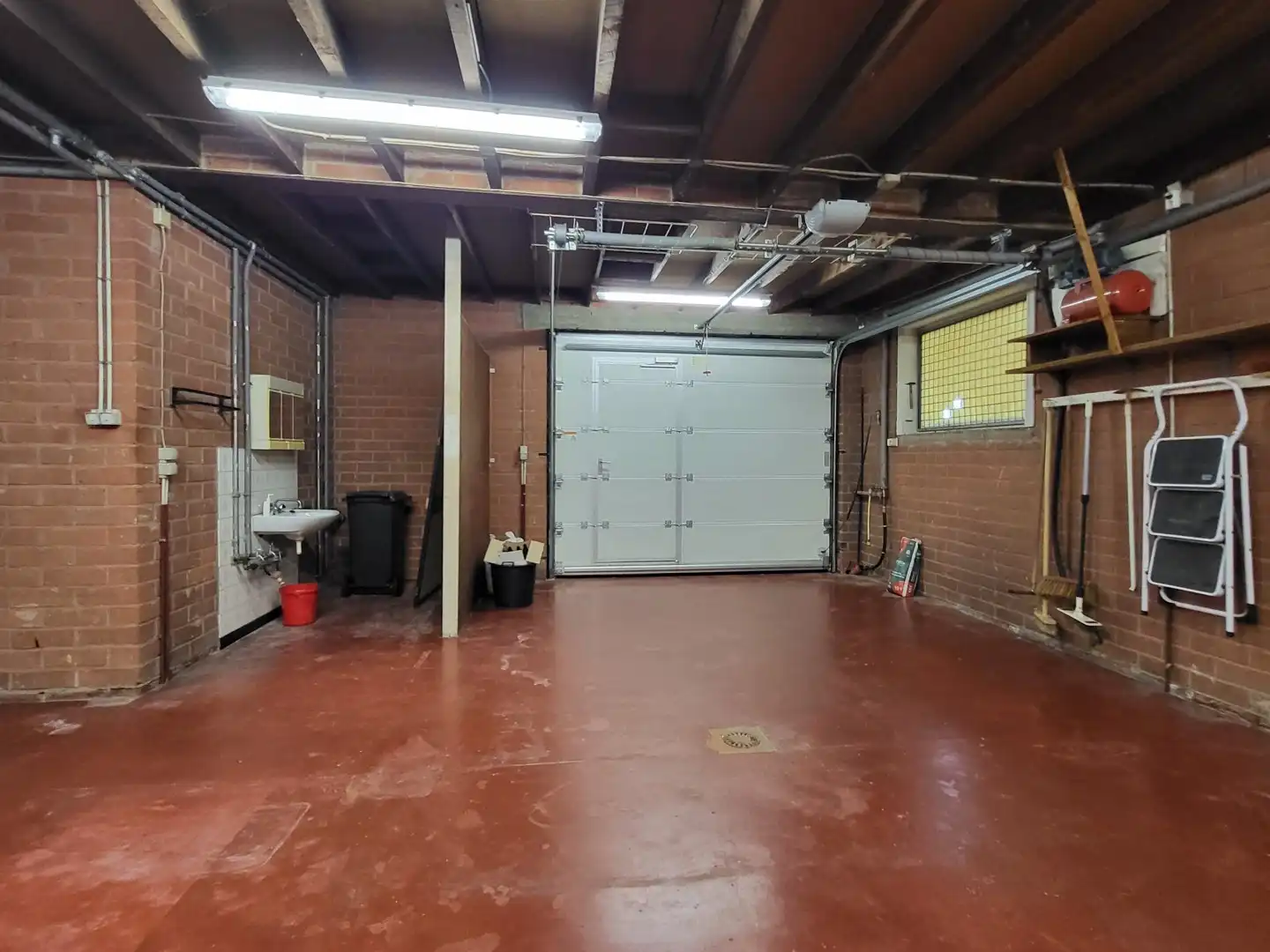 Karaktervolle eigendom met uitzonderlijk potentieel, paardenstal en 2 ruime garages op 2.550 m², met 248 m² bewoonbare oppervlakte. foto 36