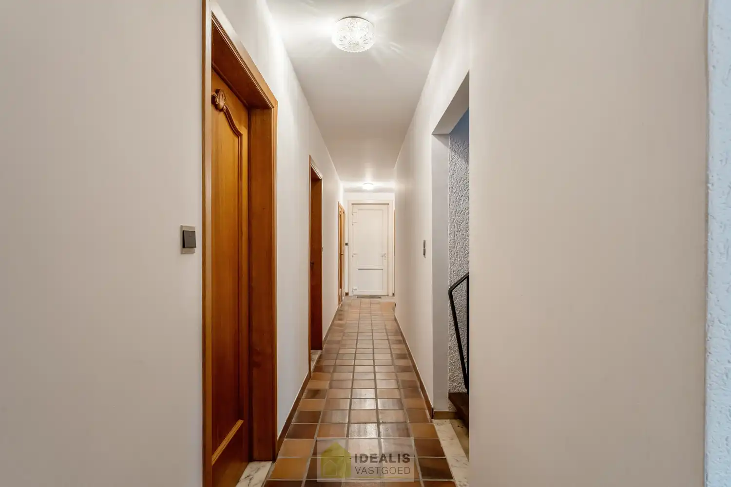 IDEALIS VASTGOED - EENGEZINSWONING MET 4 SLAAPKAMERS OP EEN AANGENAAM PERCEEL VAN 8A 71CA! foto 6