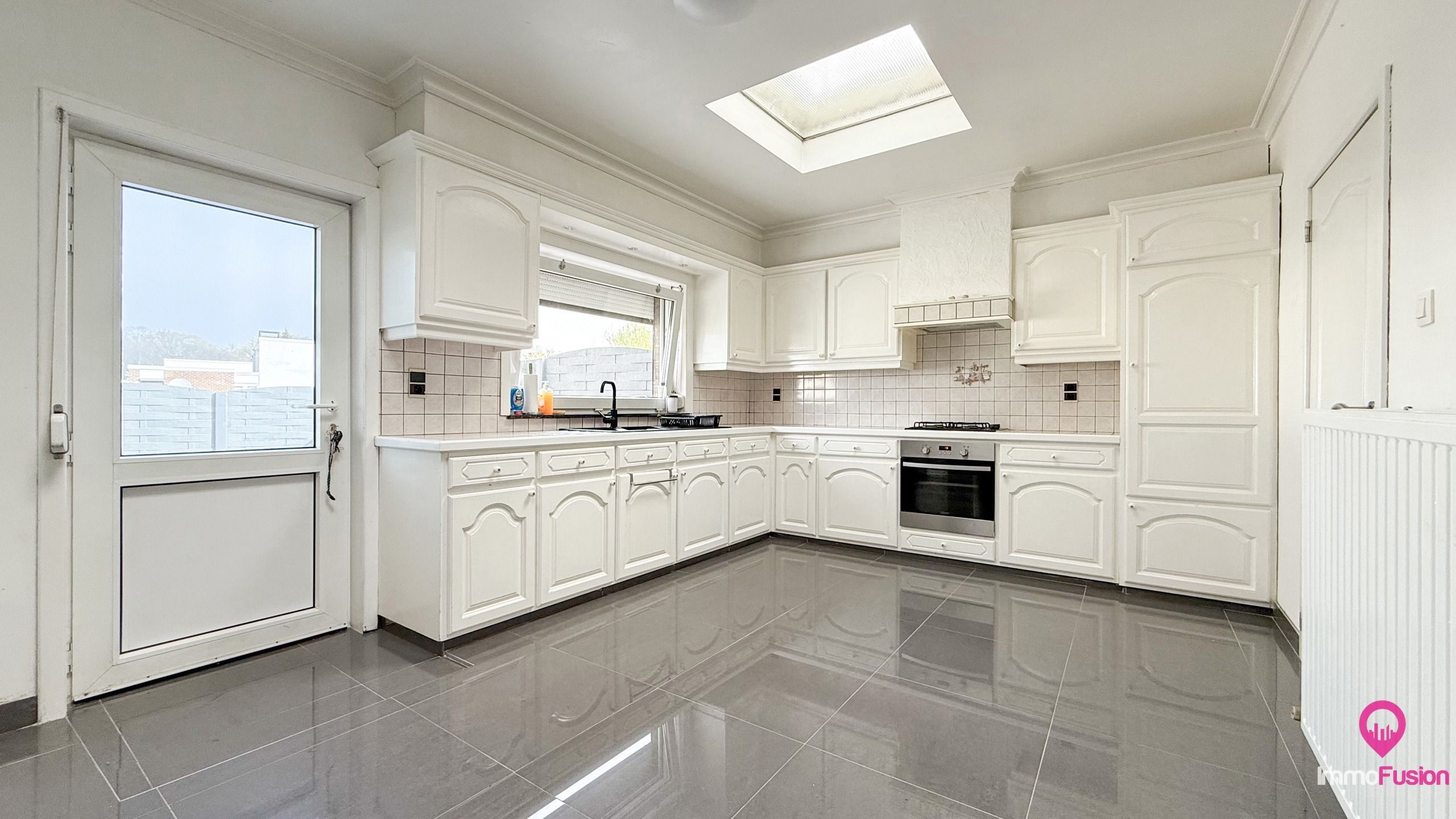 Rustig gelegen HOB met 3 slaapkamers, garage én carport! foto 7