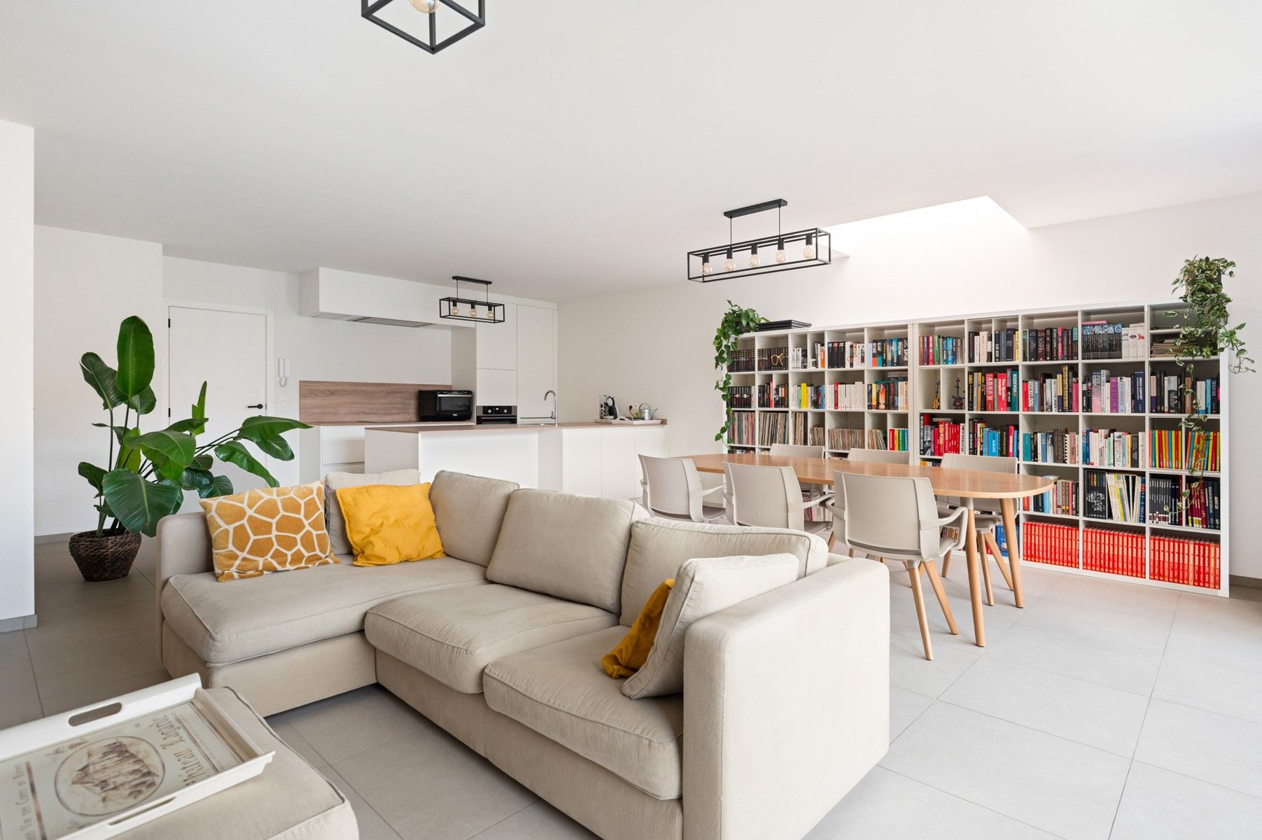 Instapklaar en energiezuinig gelijkvloers appartement met terras en tuin foto 10