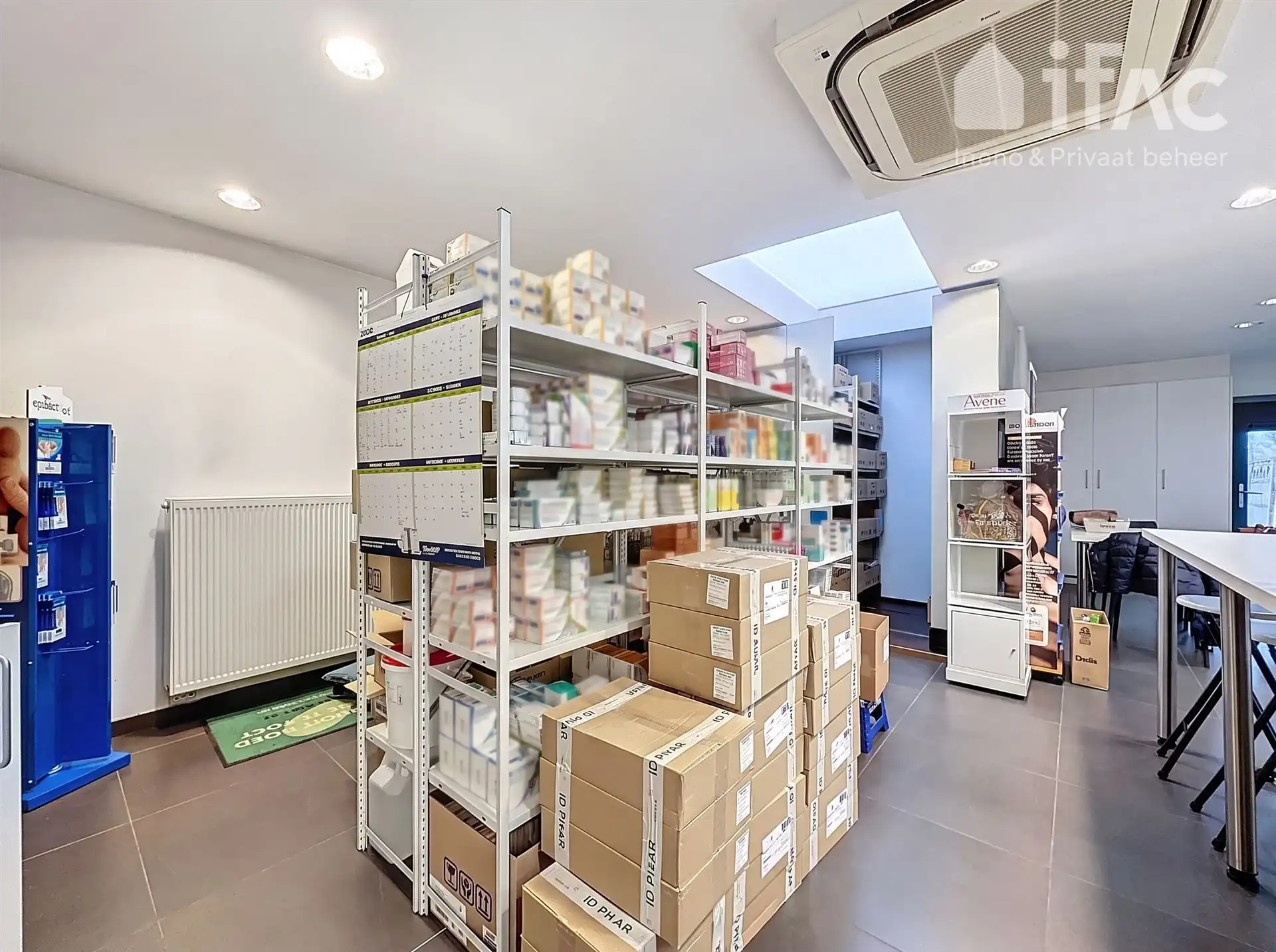 Opbrengsteigendom met basisakte handelspand + appt 2slpks foto 5