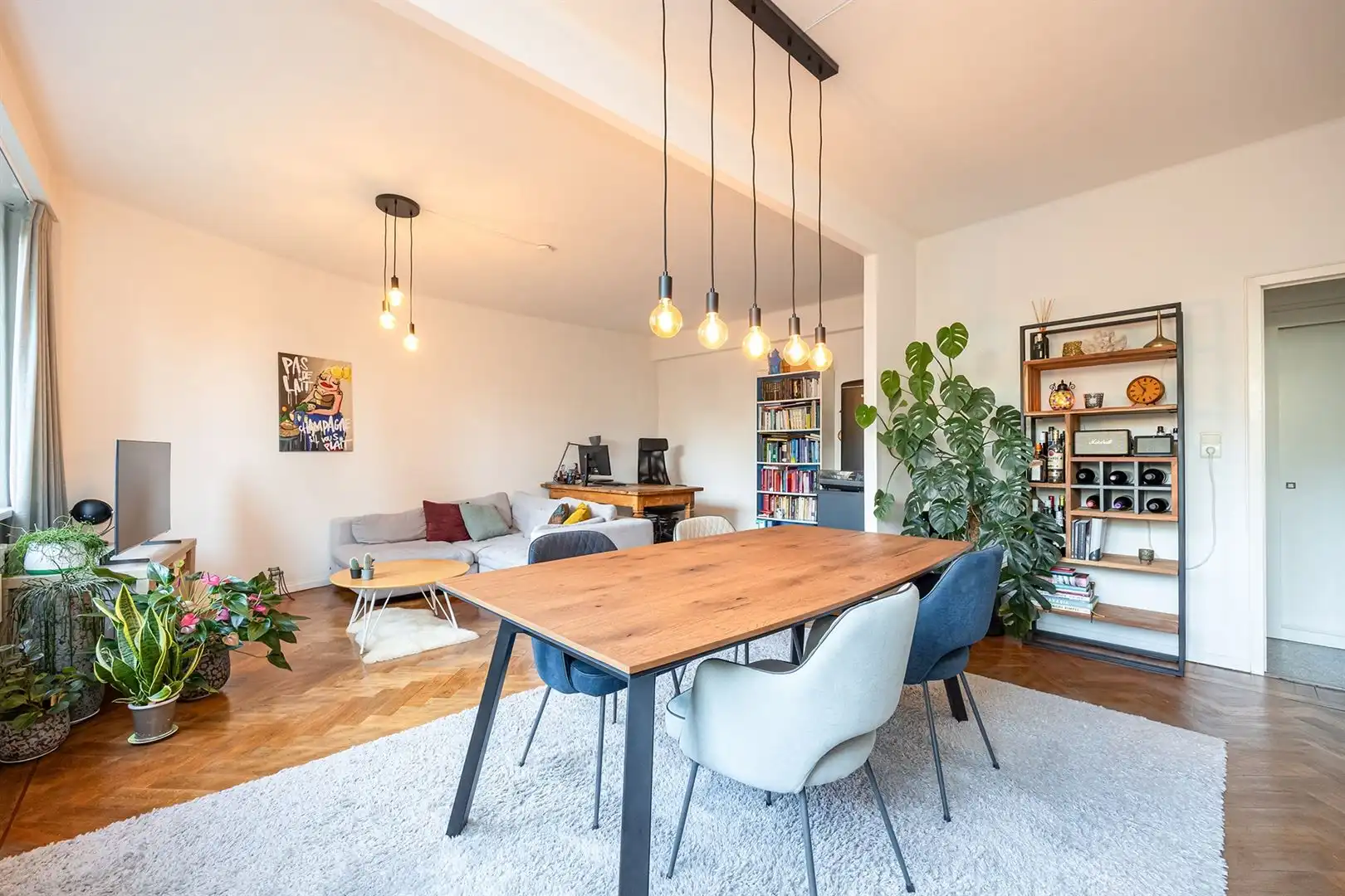 Uiterst charmant appartement op de grens van Zurenborg foto 2