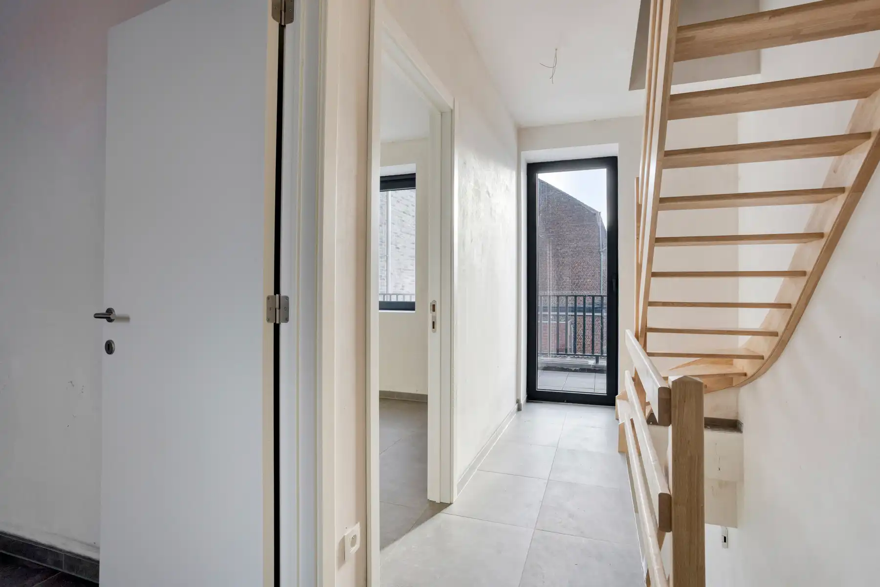 Ruime energiezuinige woning onder registratierechten foto 11