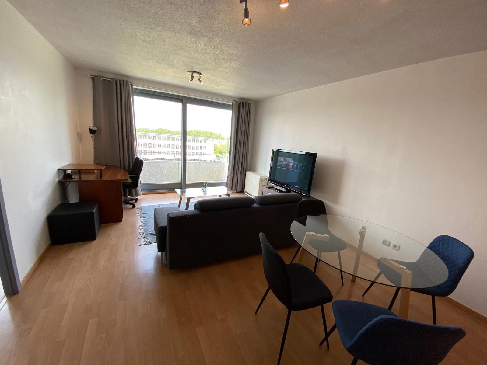 LICHTRIJK - 1 kamer appartement met TERRAS foto 4