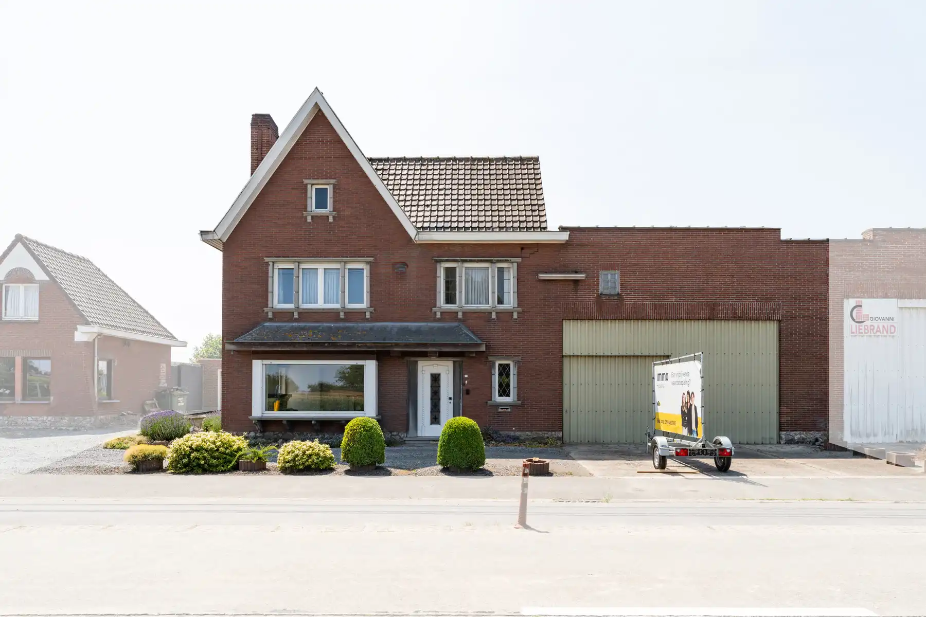 Hoofdfoto van de publicatie: Statige woning met ruime loods