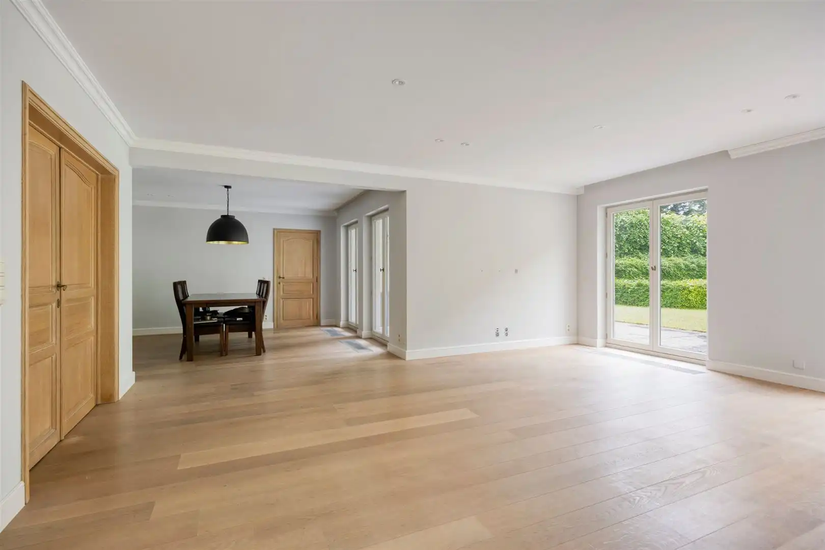 TE KOOP: Uitzonderlijke villa op een breed perceel van ca. 25 are in de Mosselerlaan te Genk! foto 9