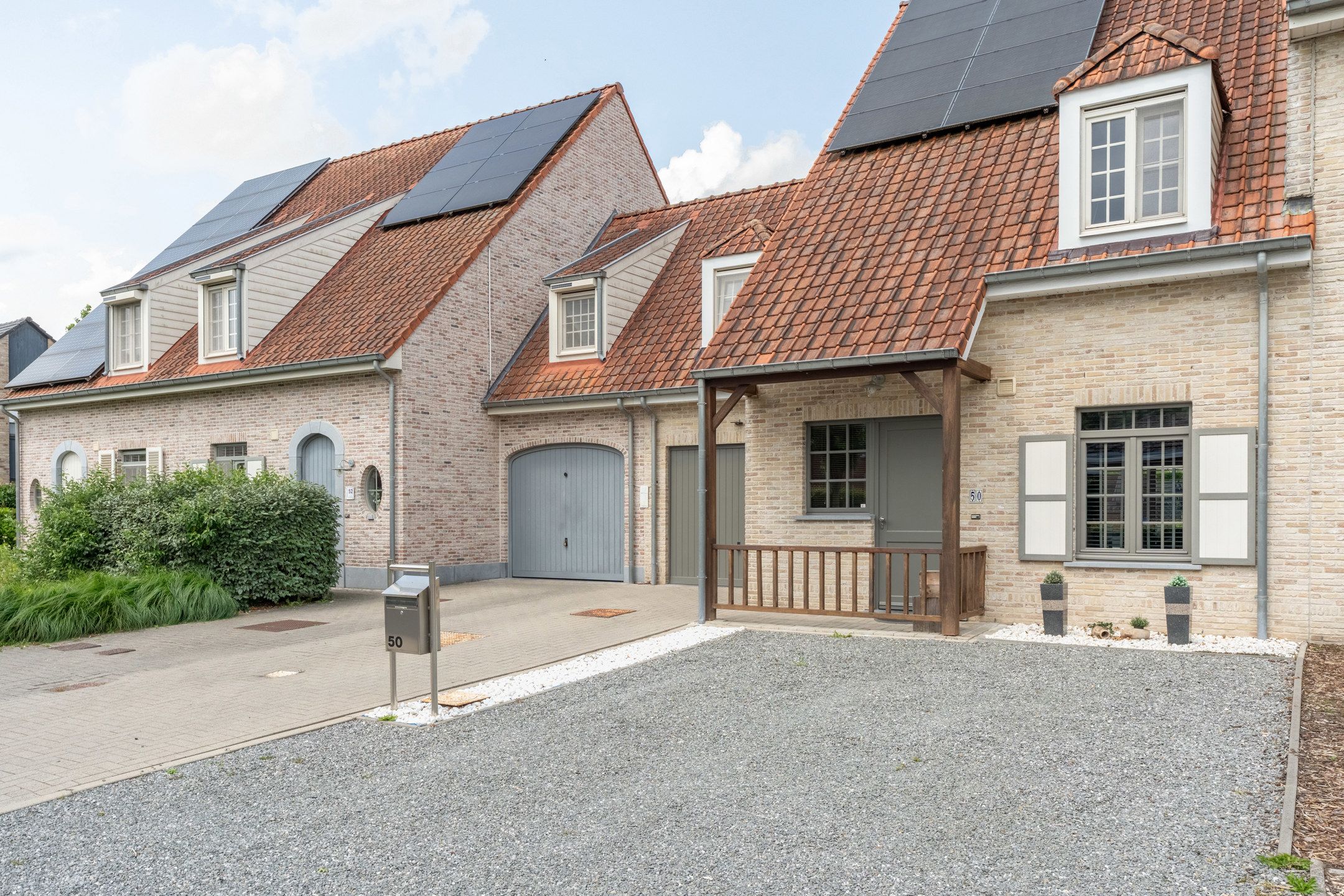 Instapklare woning met 3 grote slpks en garage foto 32