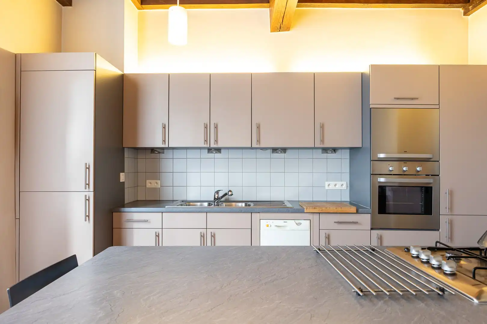 TRAPGEVELWONING MET TUIN foto 16