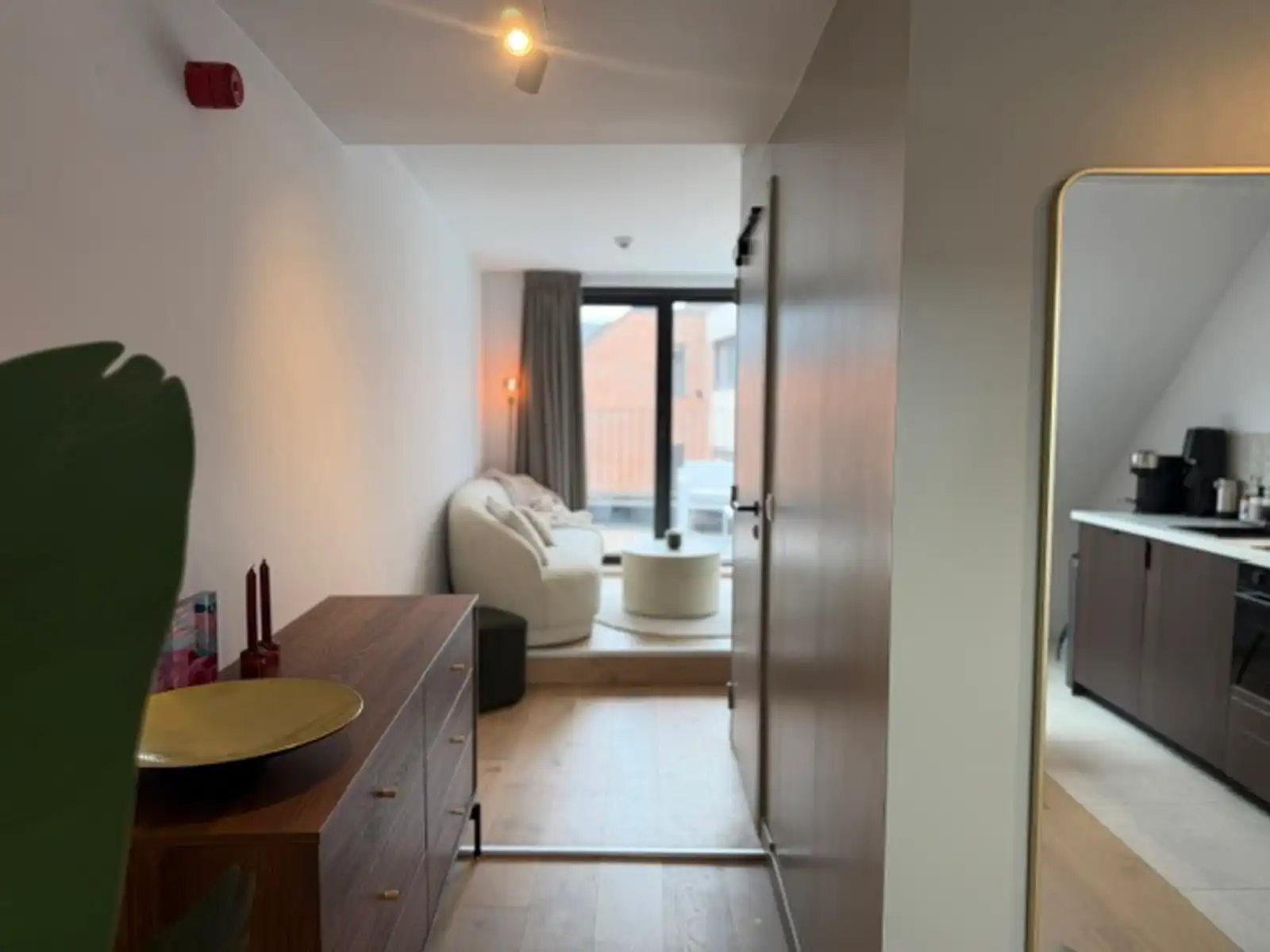 Gemeubelde duplex met airco en terras te huur voor 3 maanden foto 5