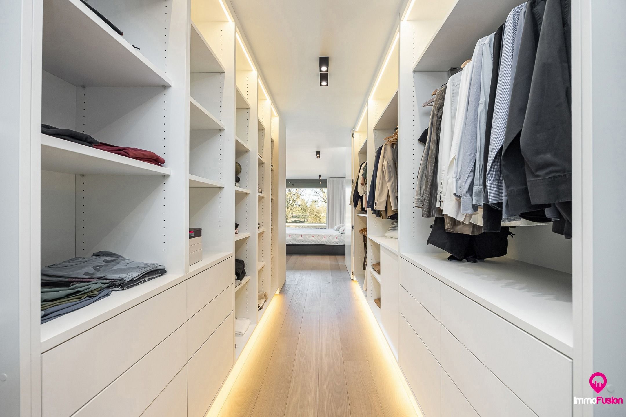 Luxe villa met poolhouse en hoogwaardige materialen! foto 30