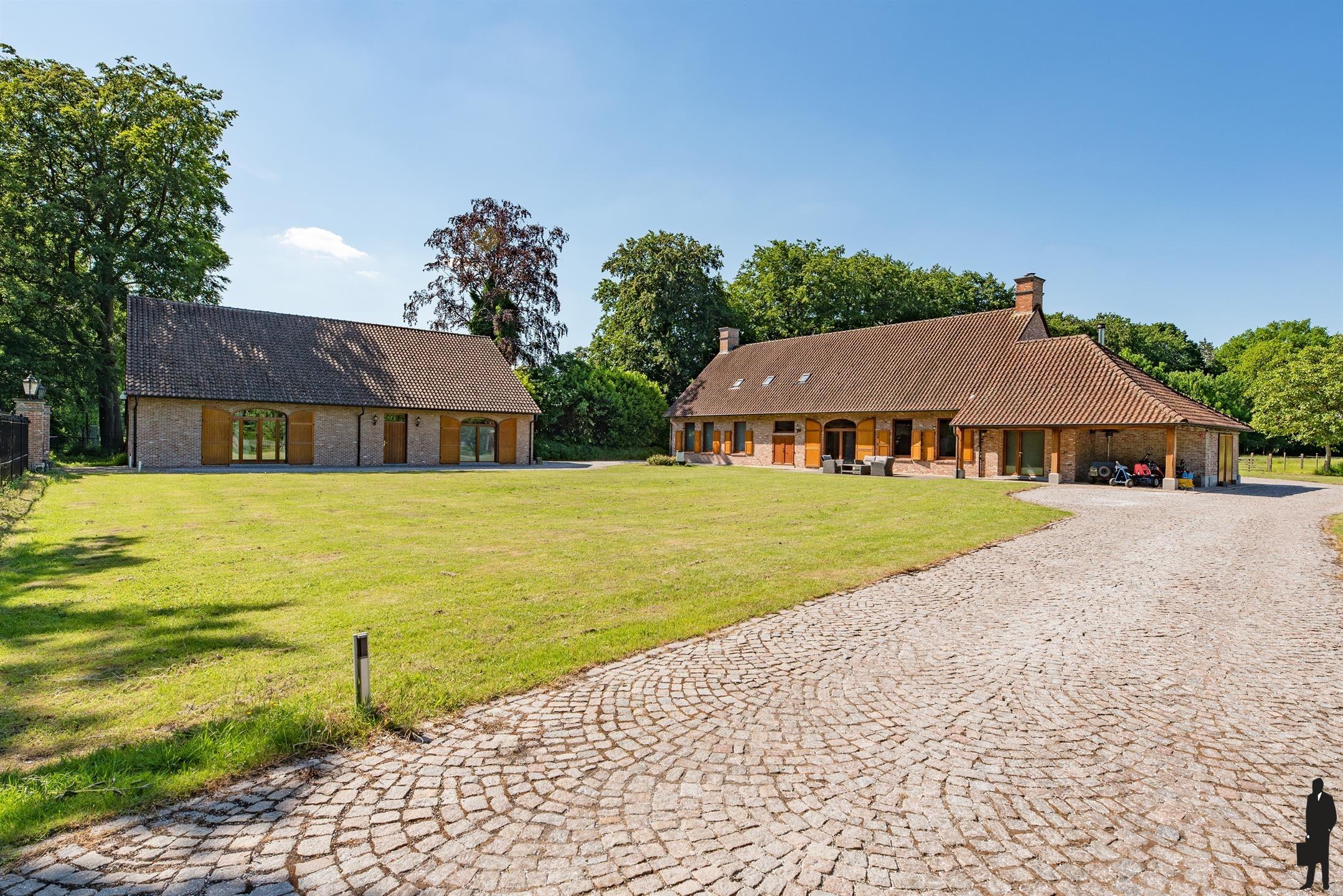 Luxe kangoeroe-villa te Sint-Job met paardenacc. op ca. 1,2 HA! foto 46