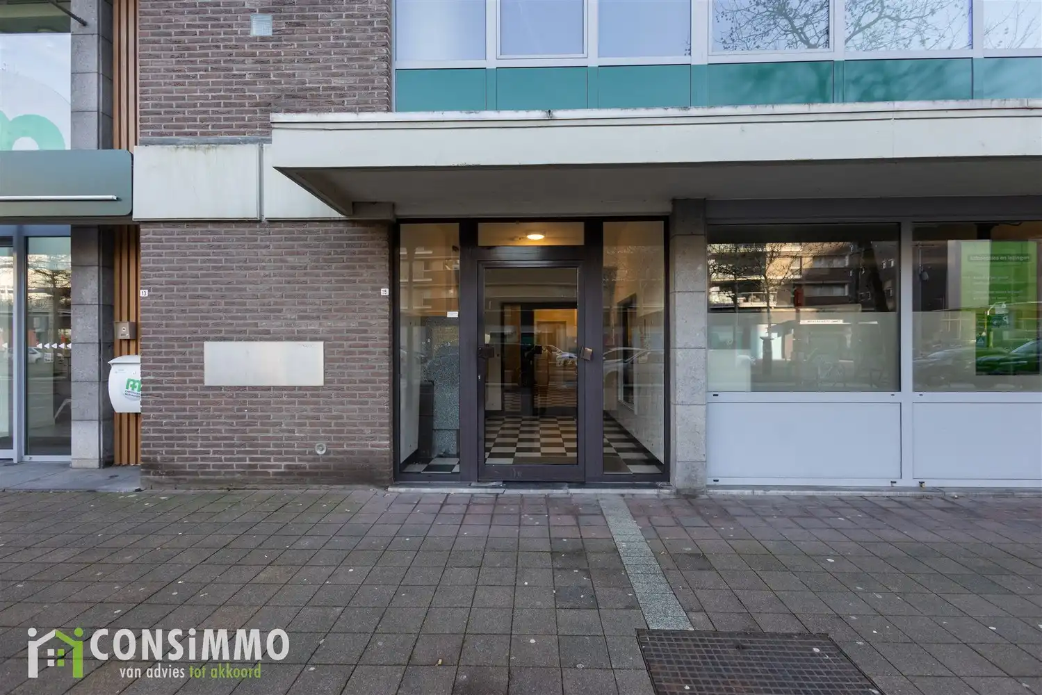 Appartement met ruim terras en 2 slaapkamers in het centrum van Genk foto 3