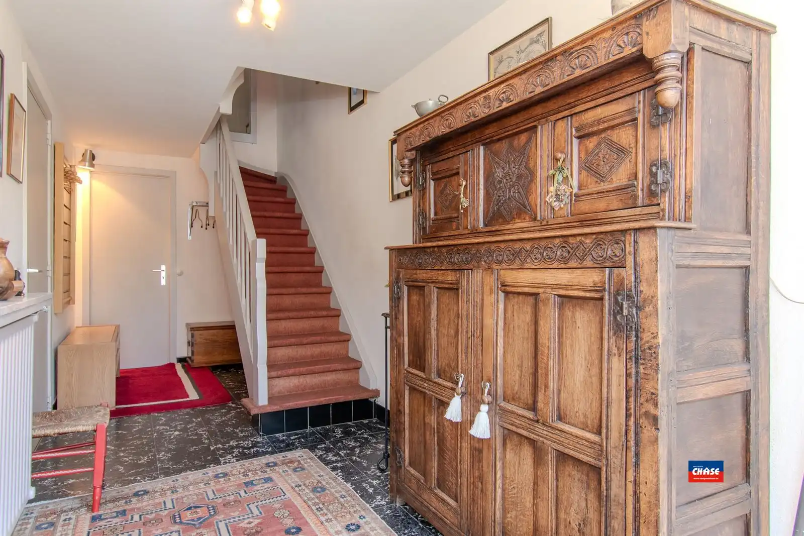 HOB met drie slaapkamers, garage en tuin foto 14