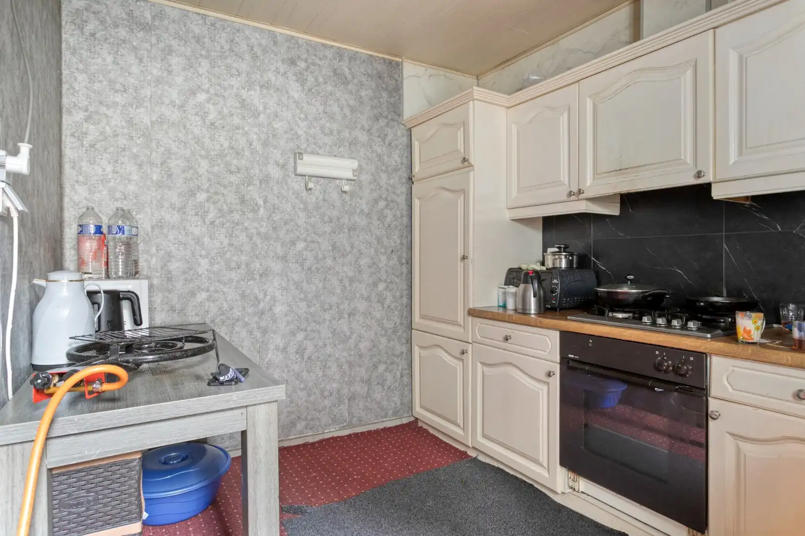 Handelshuis met woonst op centrale locatie, 5 slaapkamers foto 6