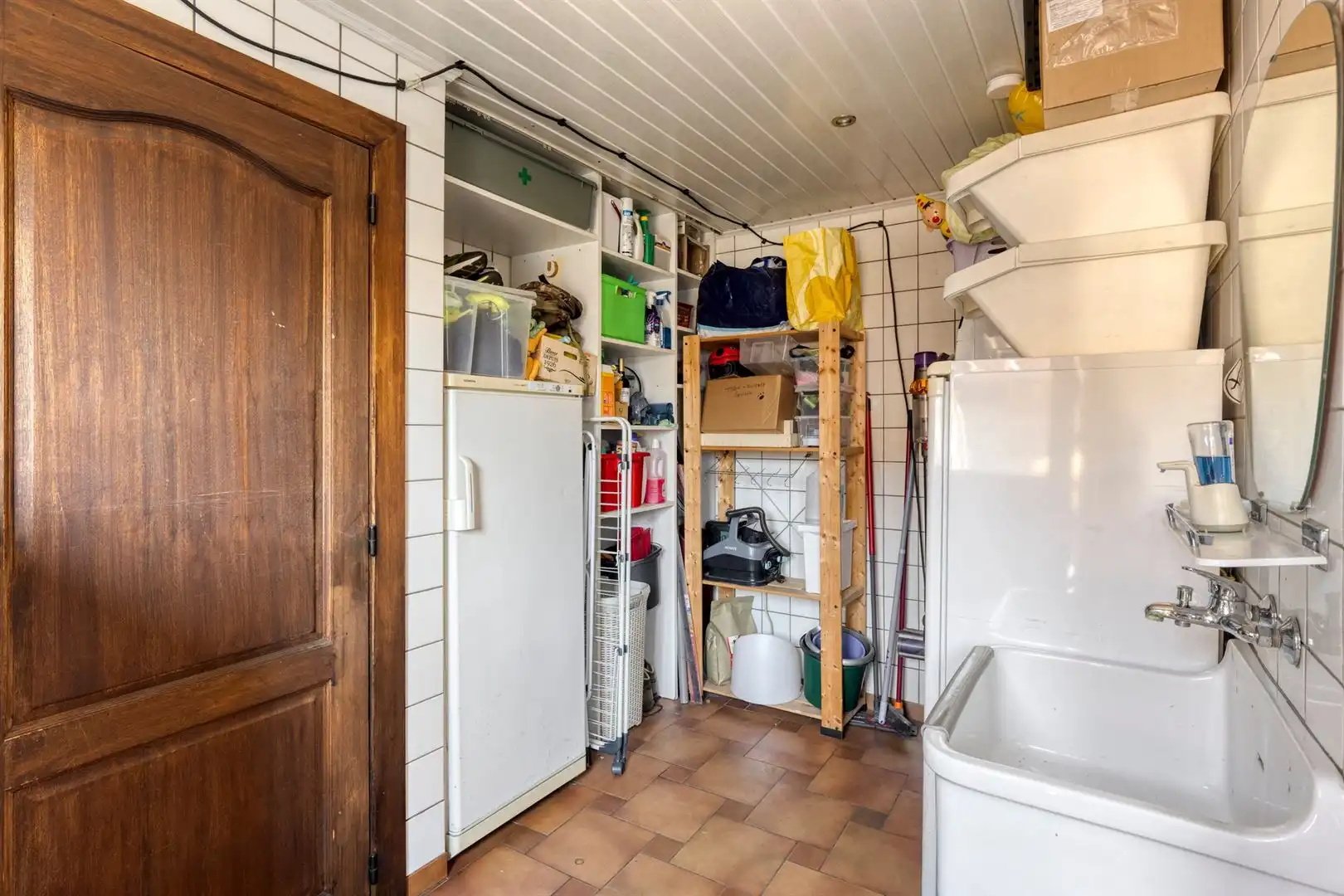 HOB met 3 slaapkamers, veel ruimte en licht, een dieplopende tuin en veel potentieel foto 12