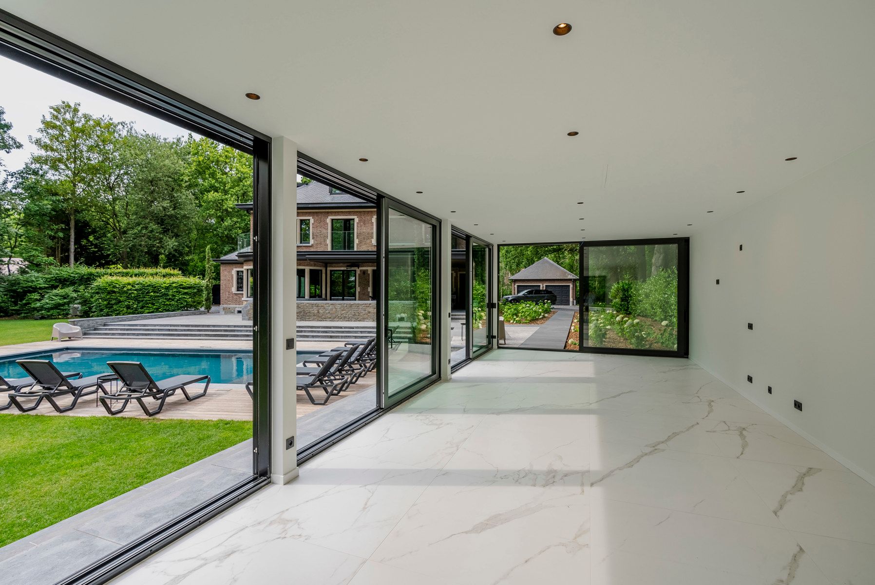 Royale art-nouveauvilla op ca. 4162 m² in Schotenhof. foto 21