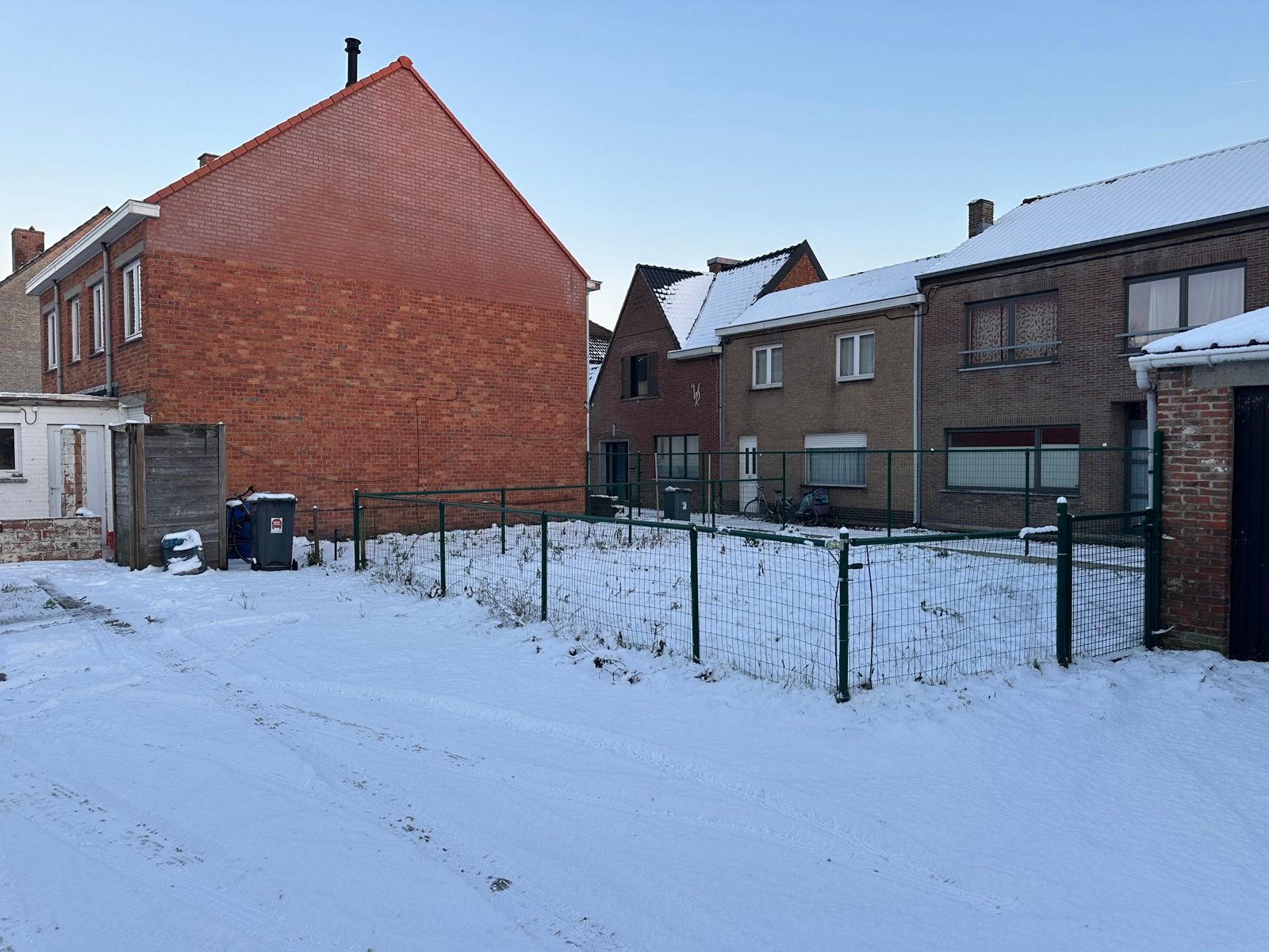 Halfopen bebouwing nabij centrum Zele  foto 2