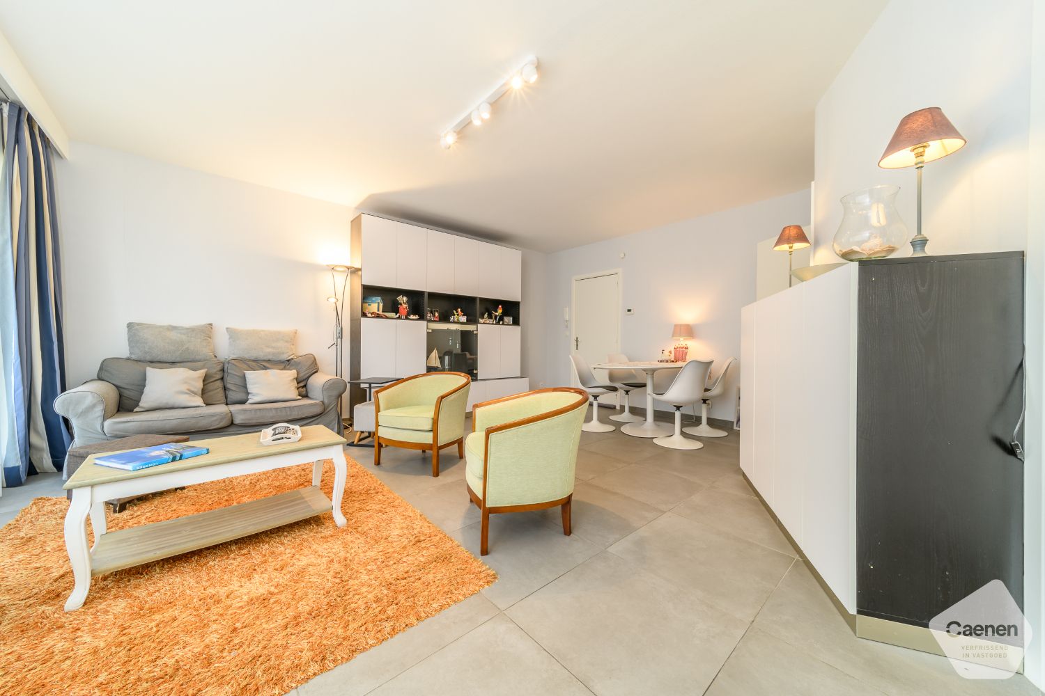 Recent gerenoveerde studio met aparte slaapkamer en terras in hartje De Panne foto 11
