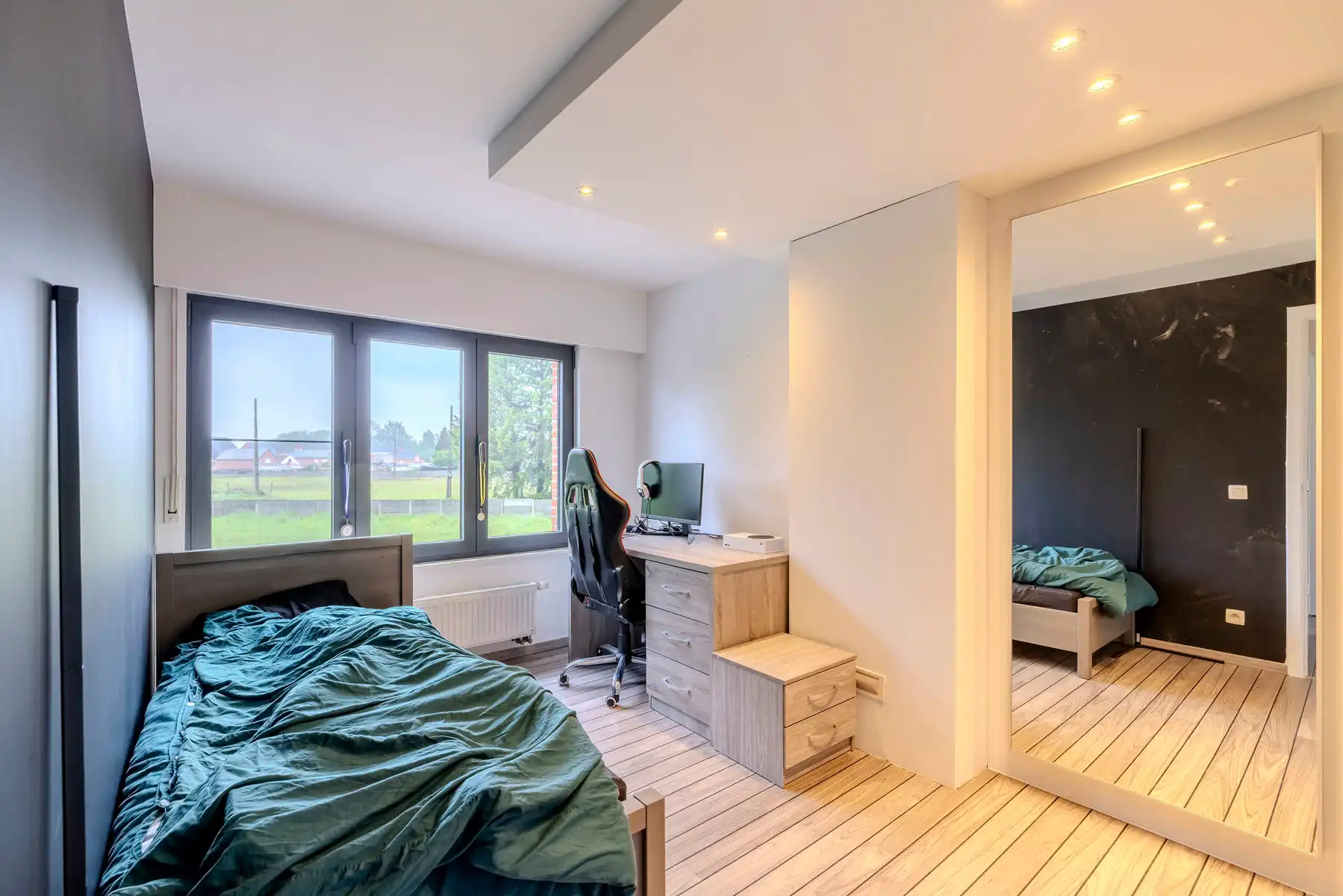 Gerenoveerde woning met o.a. 3 slaapkamers foto 16