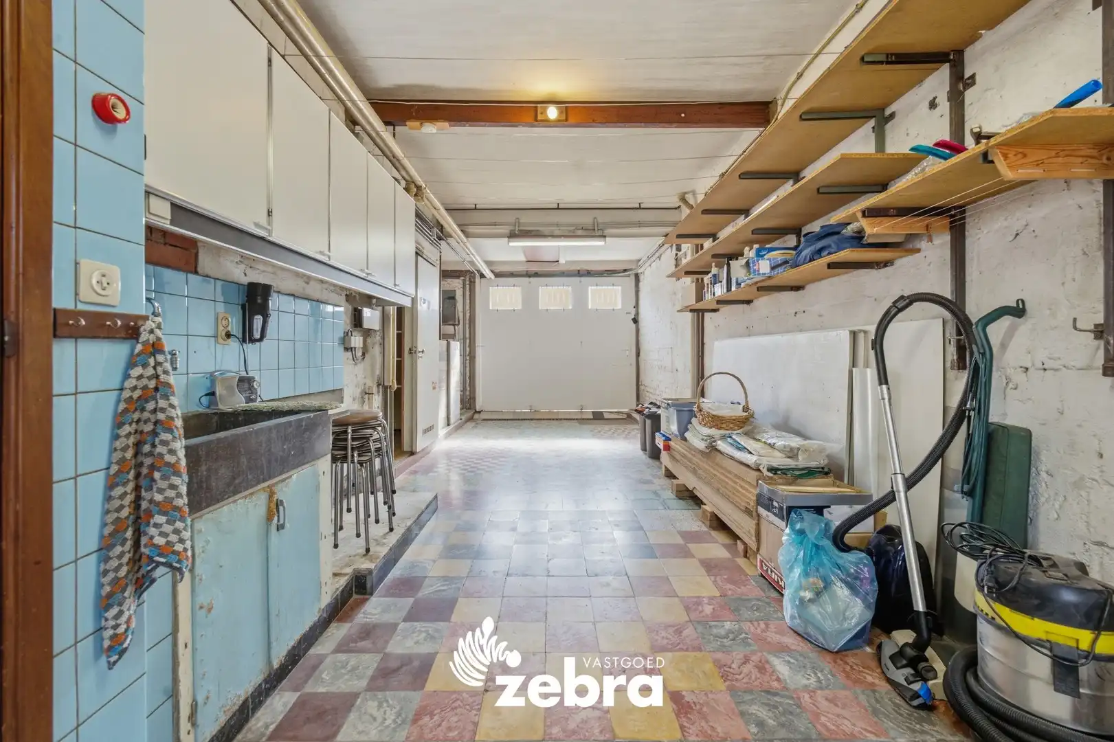 Ruime woning met 4 slaapkamers op een perceel van 601 m² te Meulebeke! foto 10