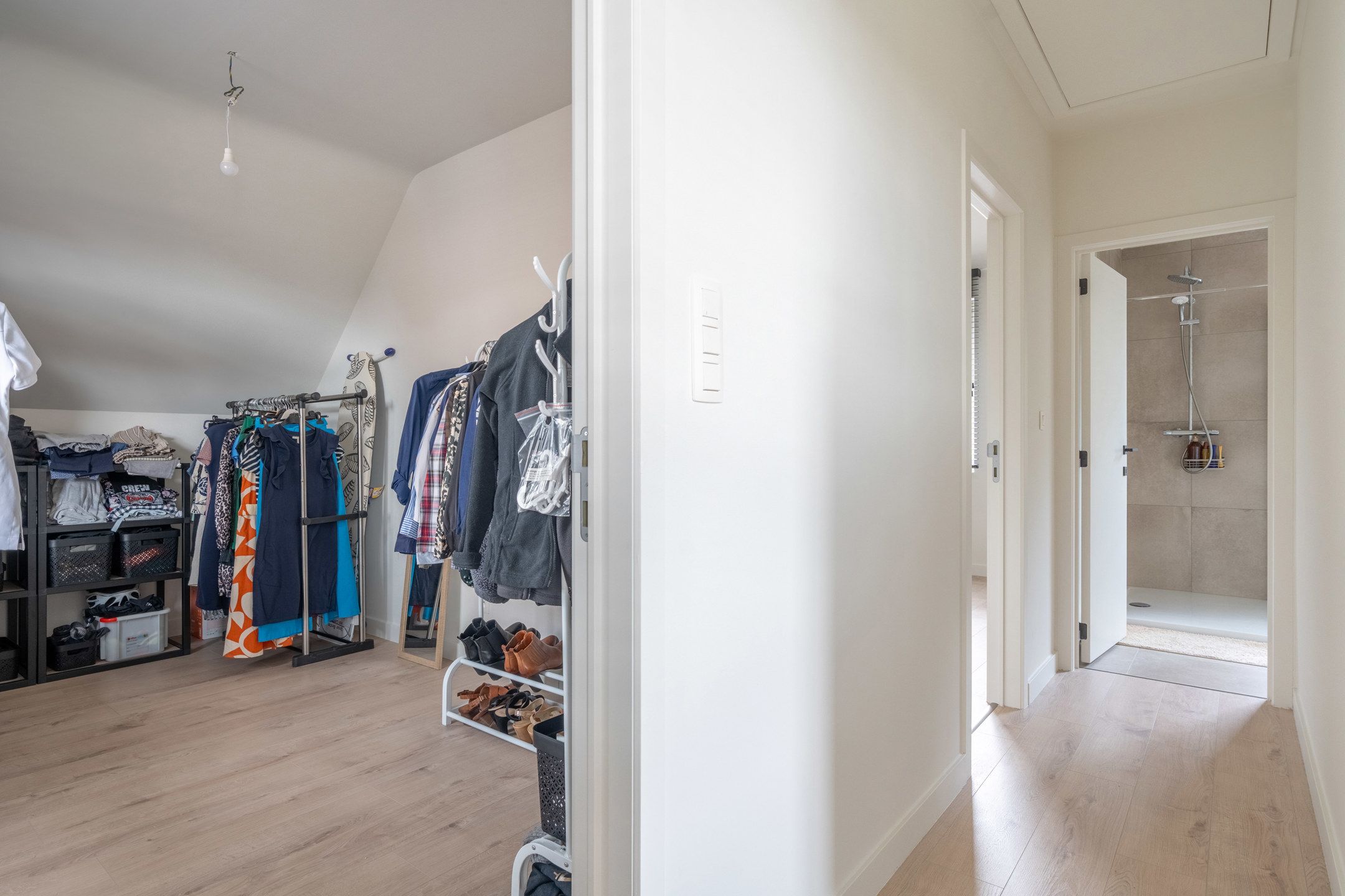 Energiezuinige nieuwbouwwoning met 3 slpk's te Vosselaar. foto 10