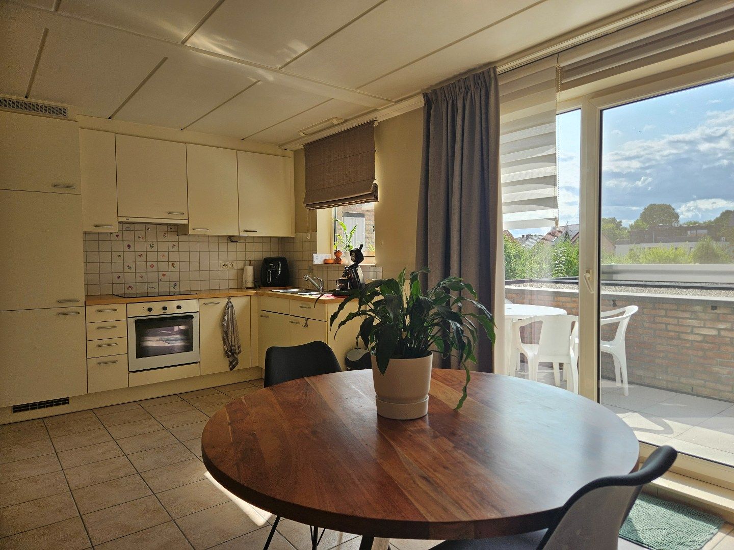 Ruim appartement met 2 slaapkamers in het centrum van Heultje! foto 3