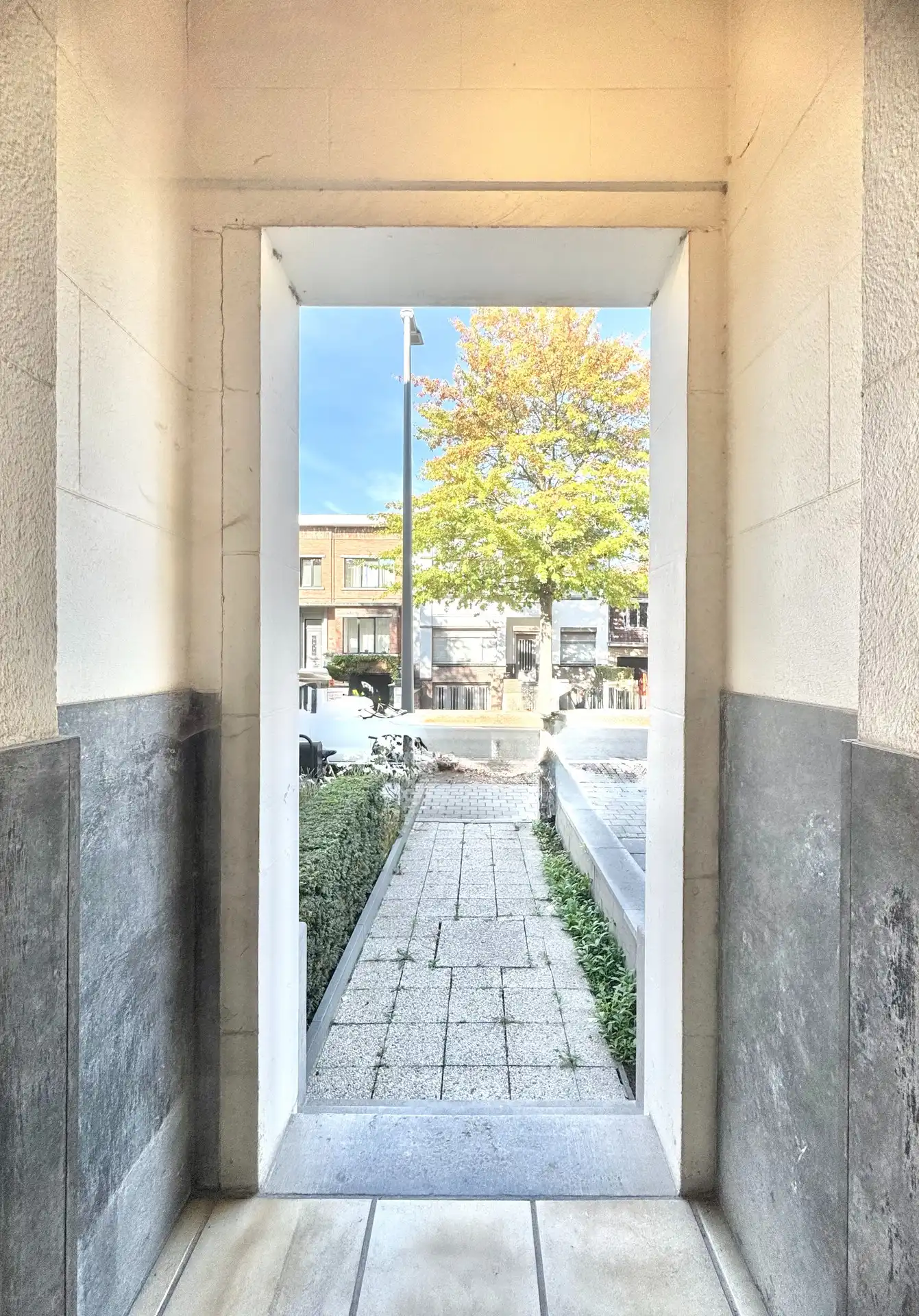 GERENOVEERDE HERENWONING | 3 KAMERS | TUIN | CENTRUM KORTRIJK foto 4