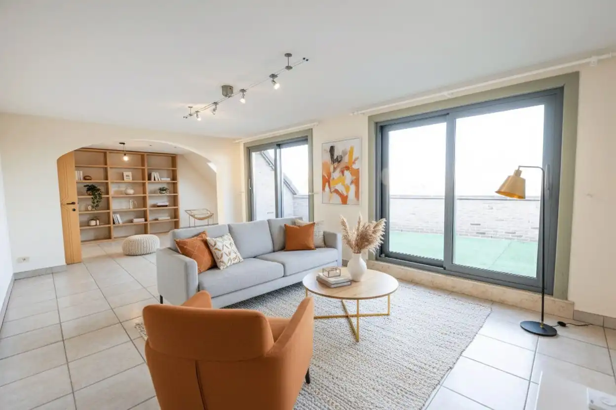 TE KOOP: Ruim duplex-appartement met 3 slaapkamers met groot terras in centrum Zulte! foto 3