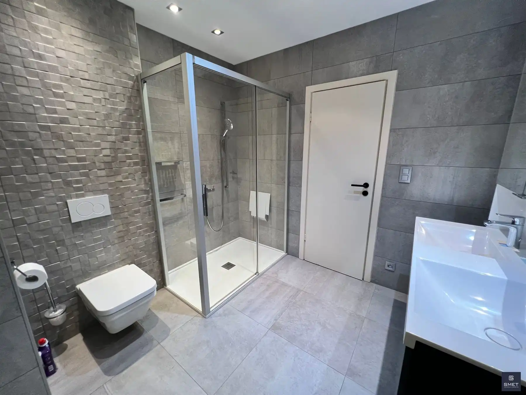 LICHTRIJK GERENOVEERD APPARTEMENT OP TOPLOCATIE foto 22